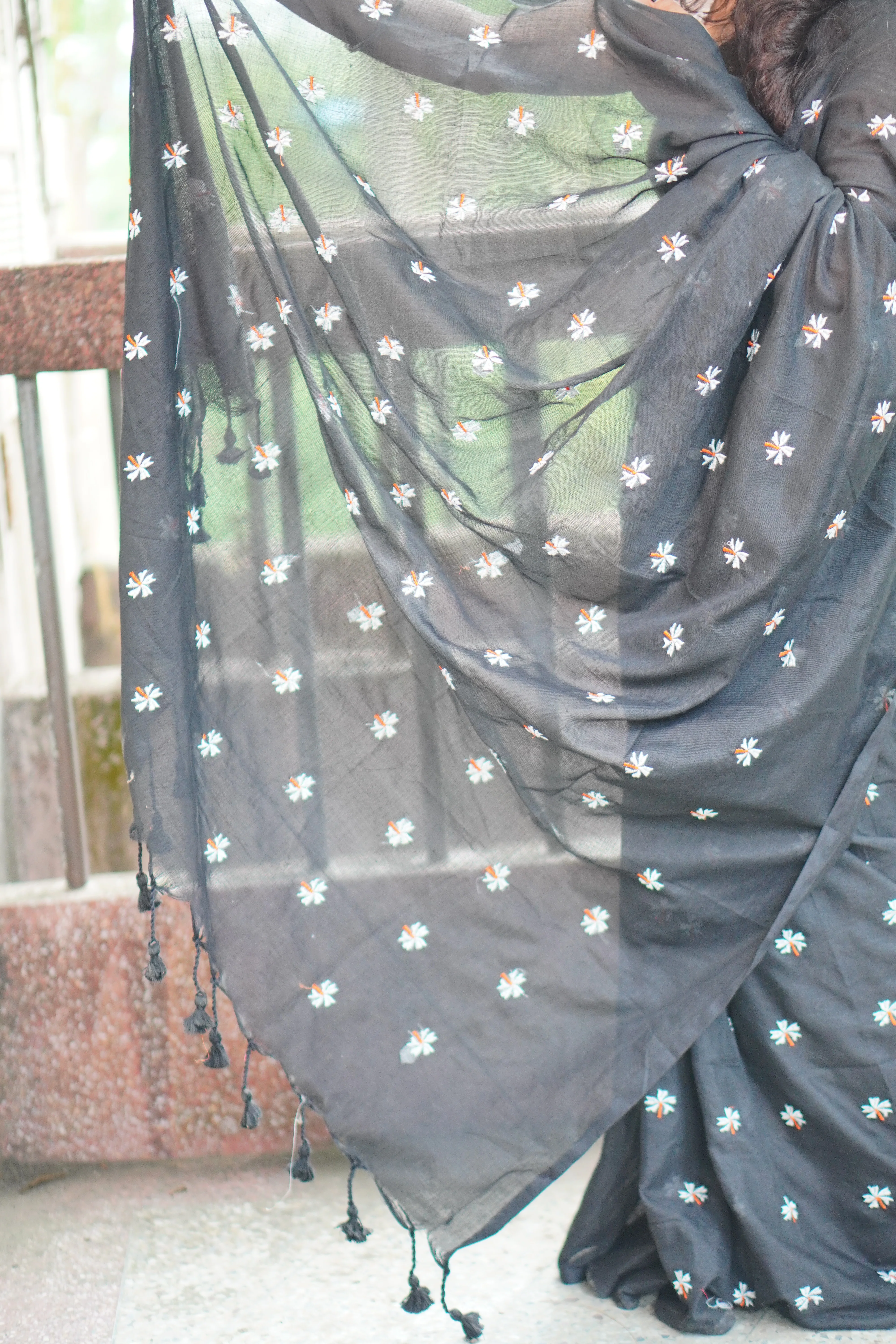 Women Cotton Floral Design Saree - Image 3