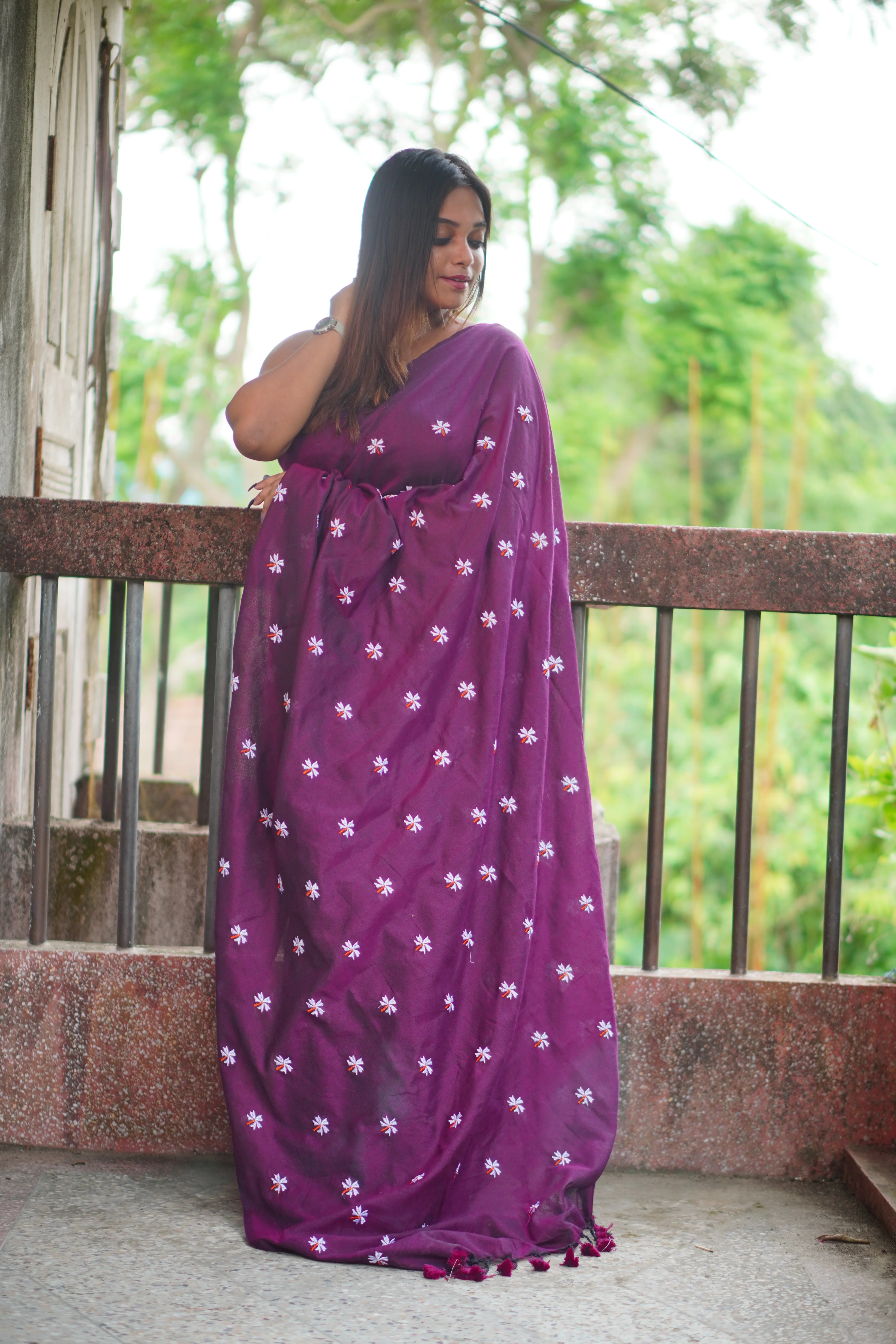 Women Cotton Floral Design Saree - Image 5