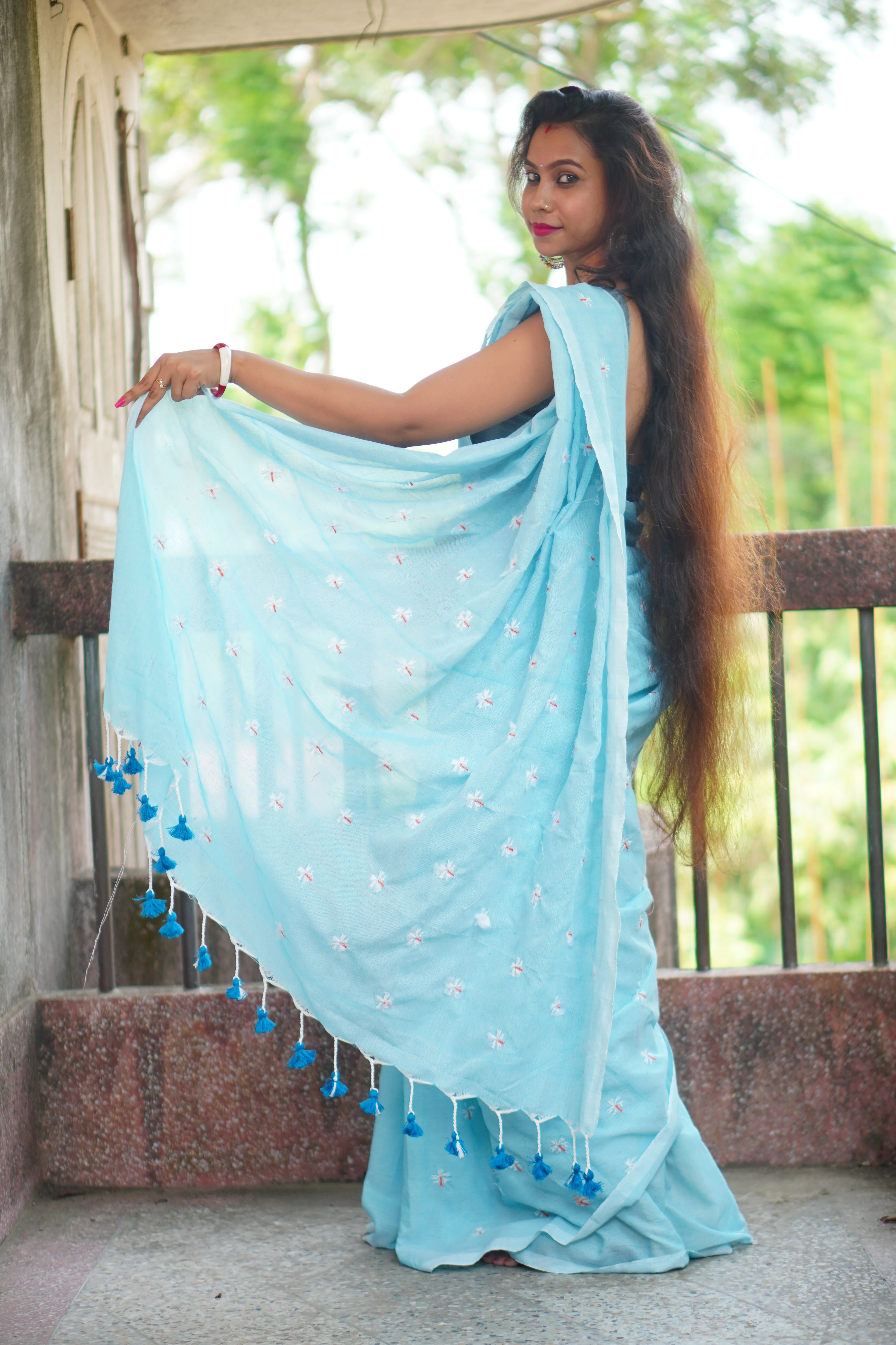 Women Cotton Floral Design Saree - Image 4
