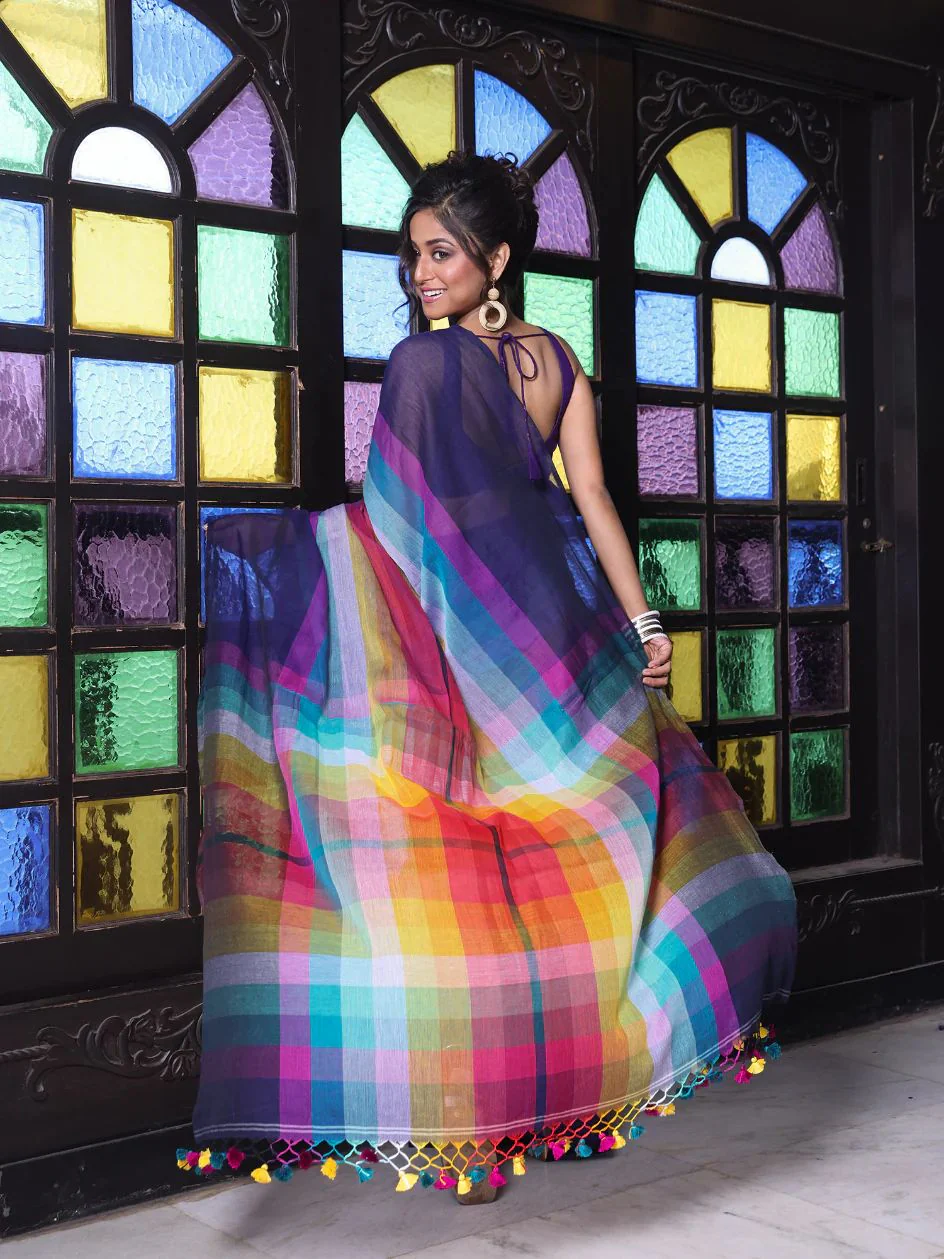 Women Cotton Rainbow Checks Saree - Image 5