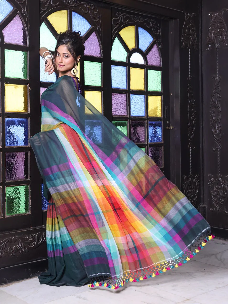 Women Cotton Rainbow Checks Saree - Image 3