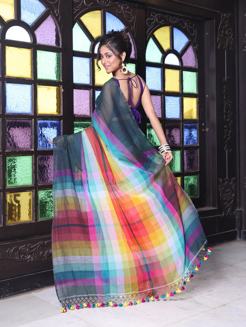 Women Cotton Rainbow Checks Saree - Image 4