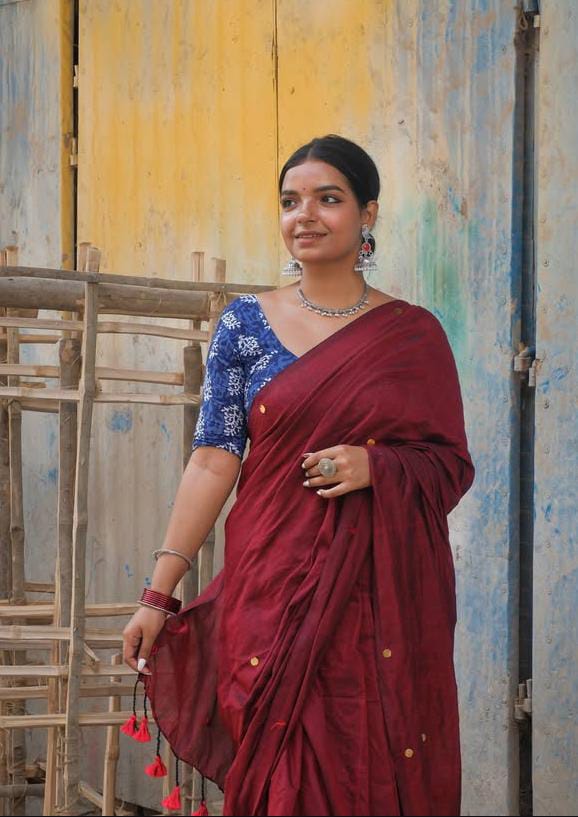Women Cotton Sequence Saree - Image 4