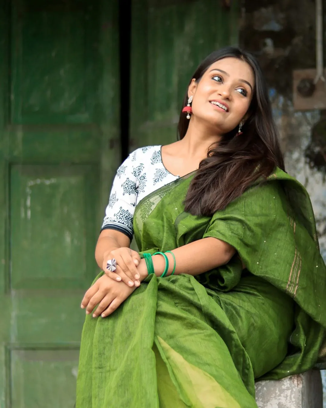 Women Cotton Sil Sequence Saree - Image 2