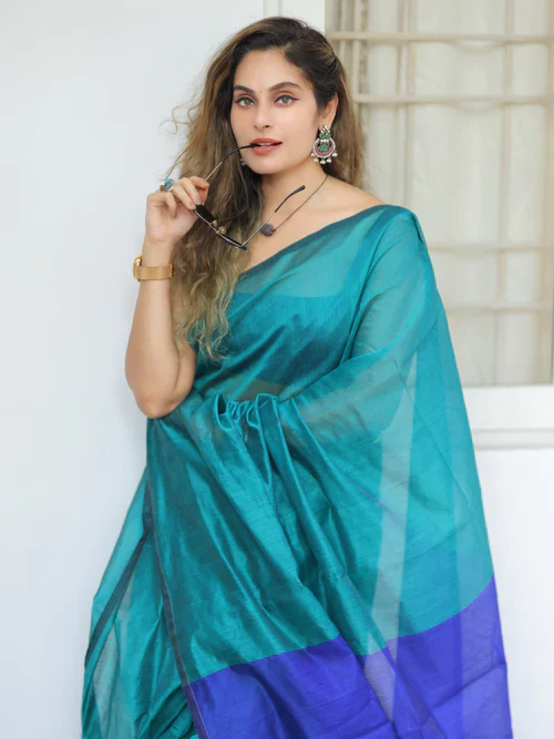 Women Cotton Silk Plain Saree - Image 4
