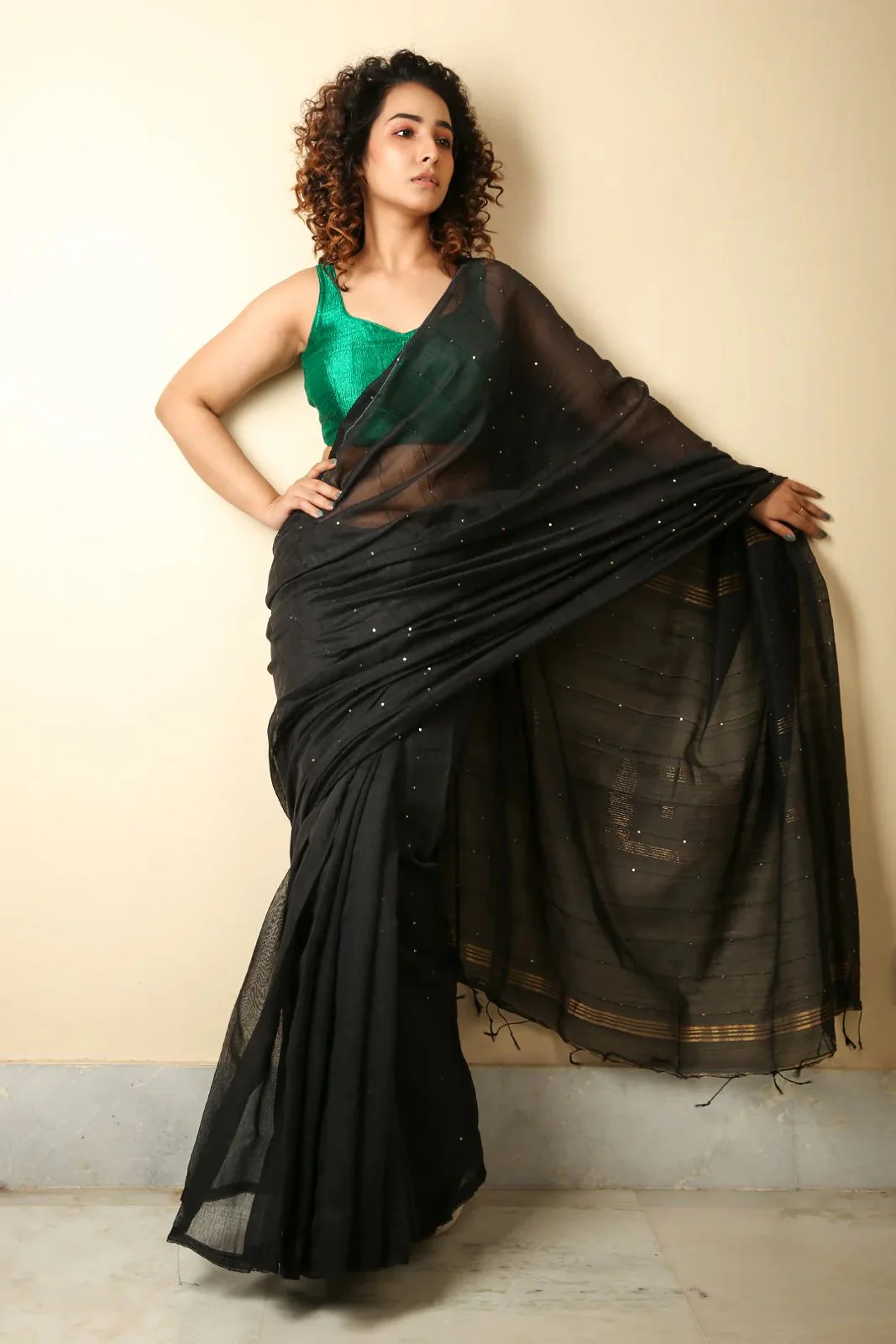 Women Cotton Silk Seqence Check Saree - Image 4