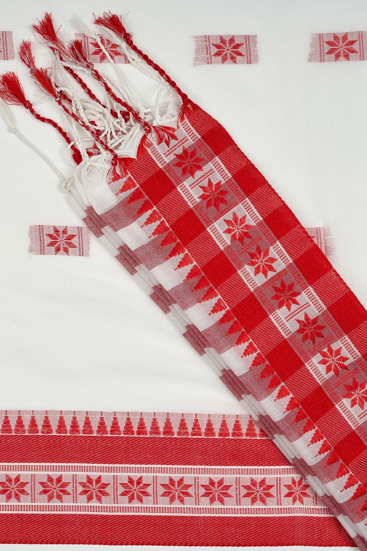 Women Cotton White Red Saree - Image 3
