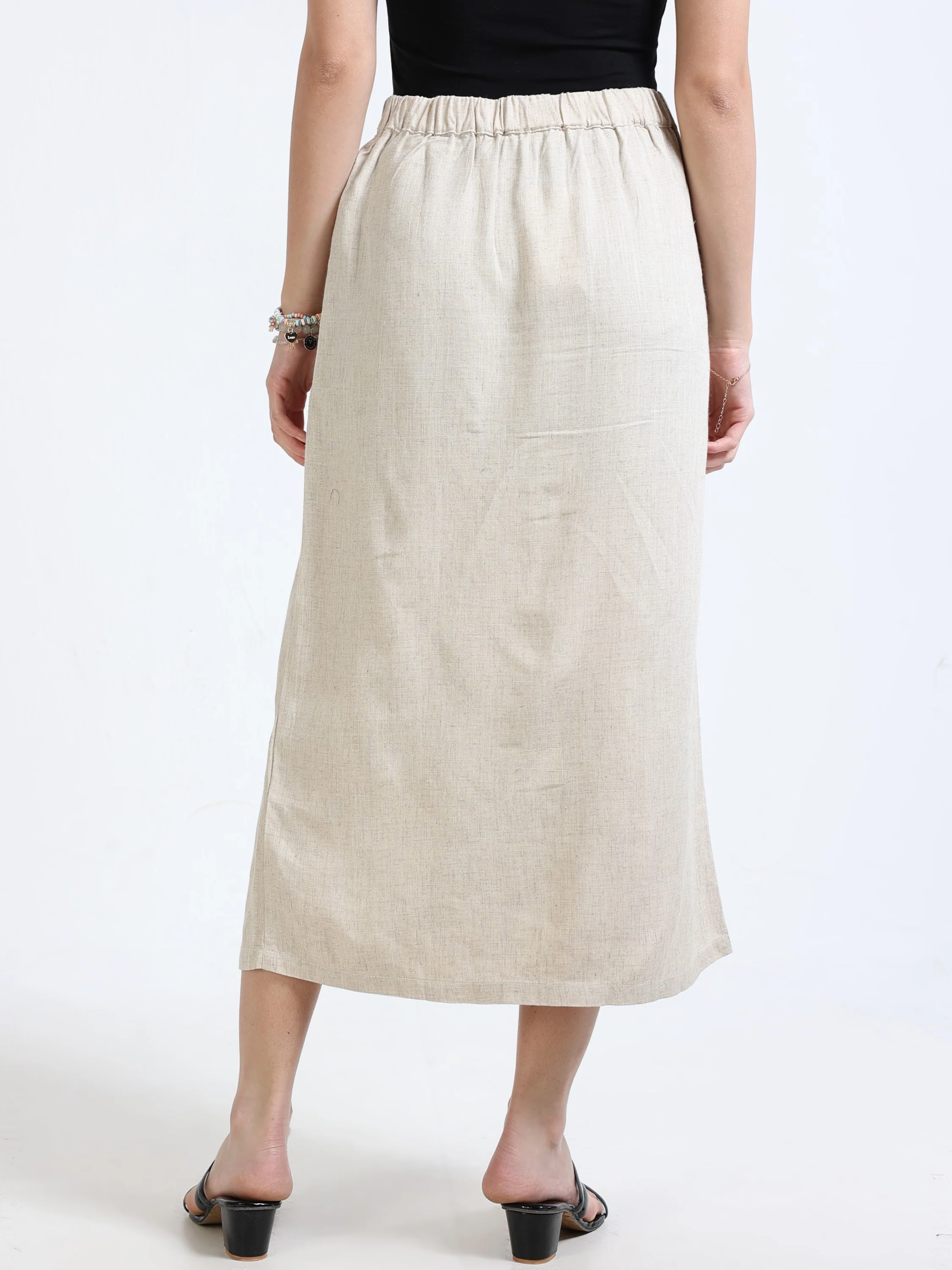 Women Cream Pencil Fit Skirt - Image 4