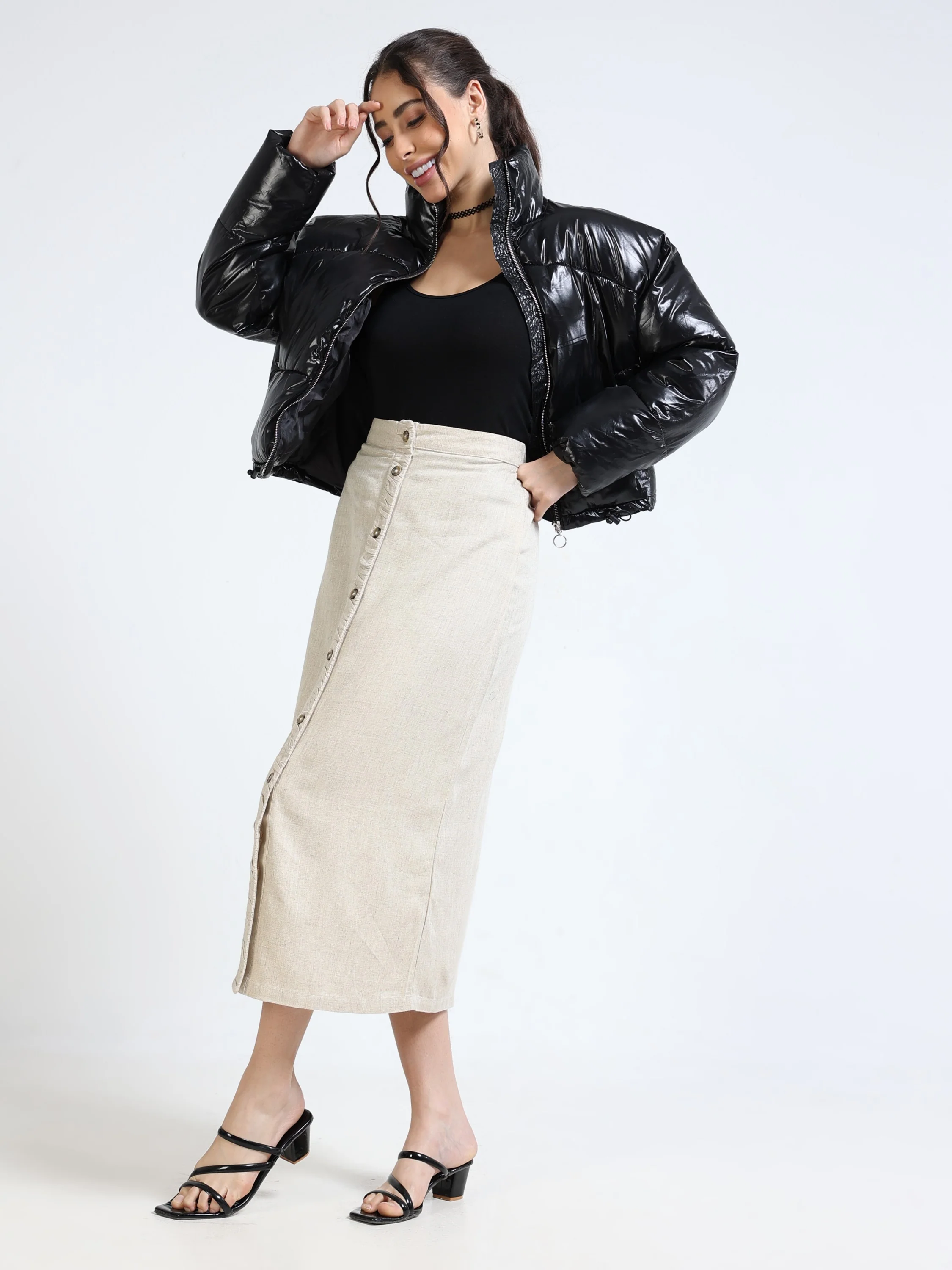 Women Cream Pencil Fit Skirt - Image 5