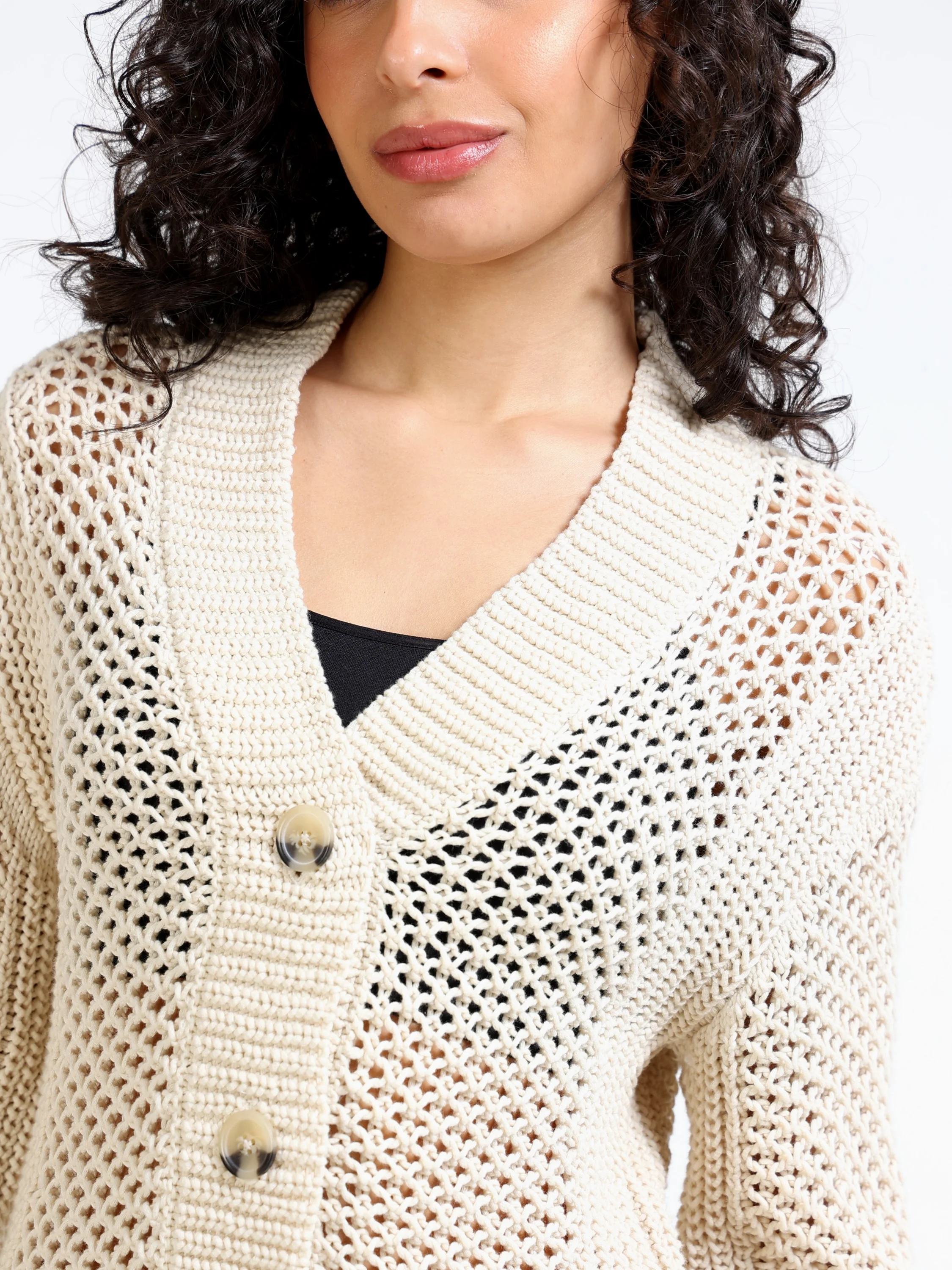 Women Cream Cable Knite Sweater - Image 4