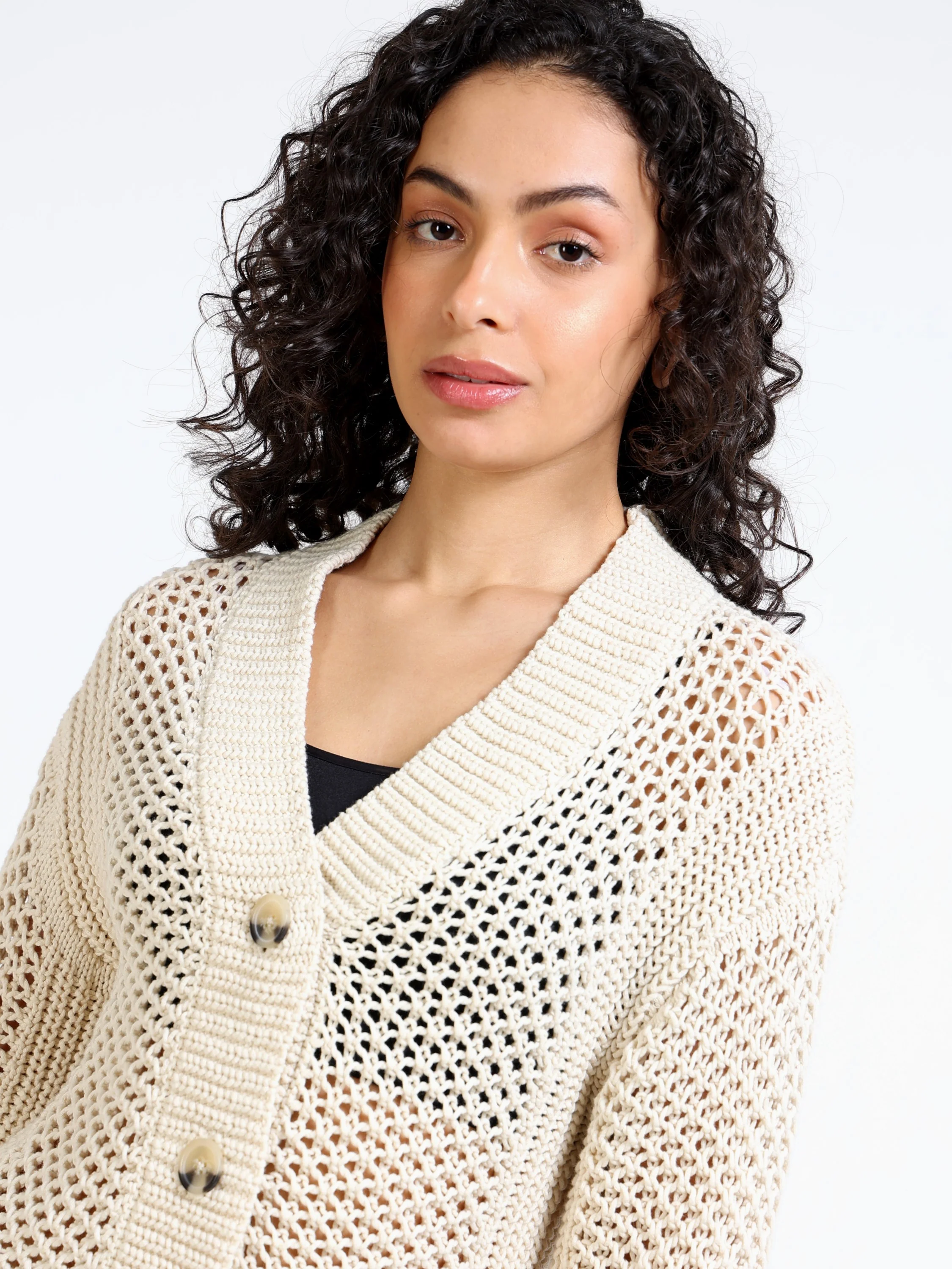 Women Cream Cable Knite Sweater - Image 7