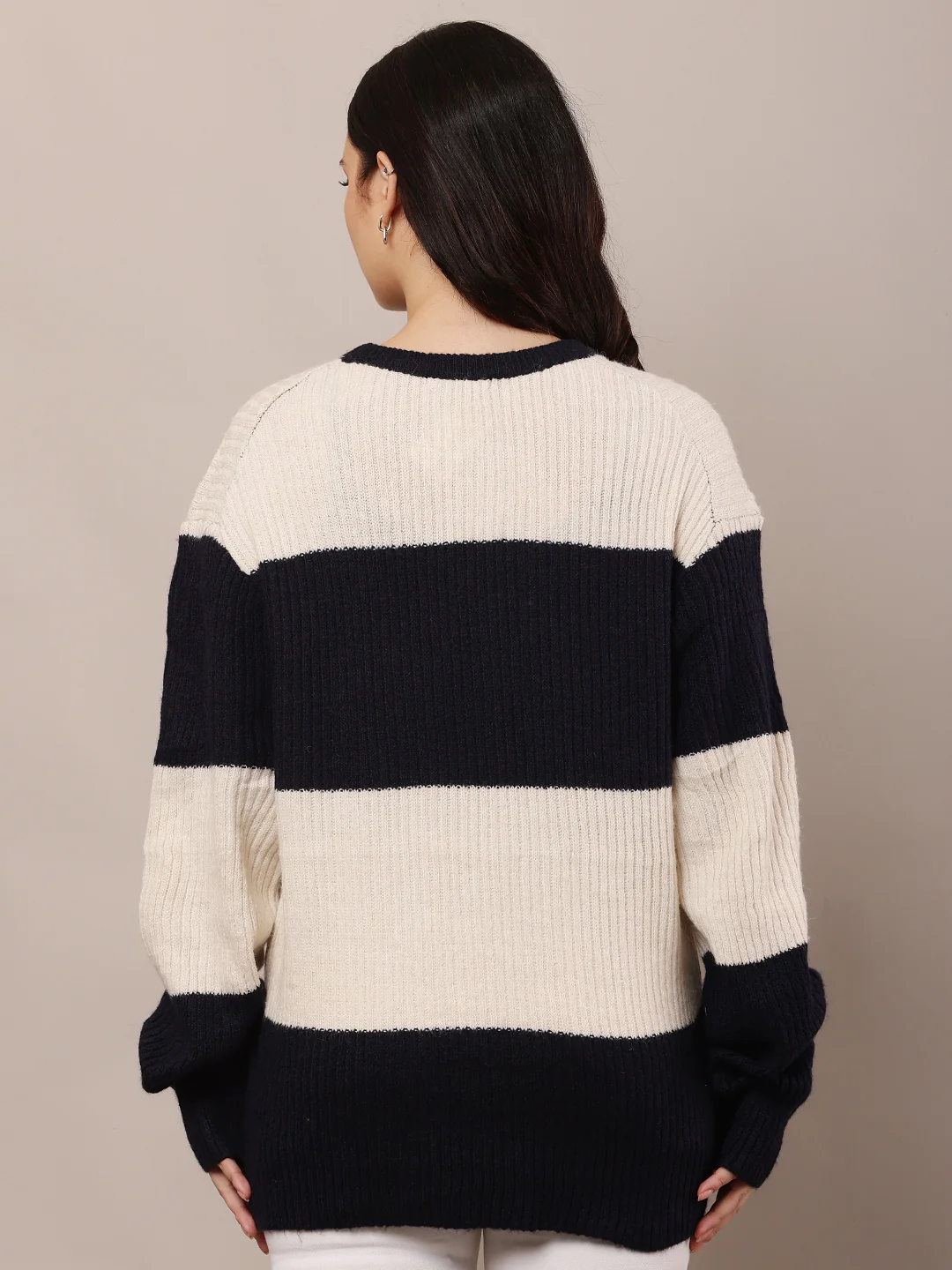 Women Dark Blue & Beige Round Neck Sweater - Image 4