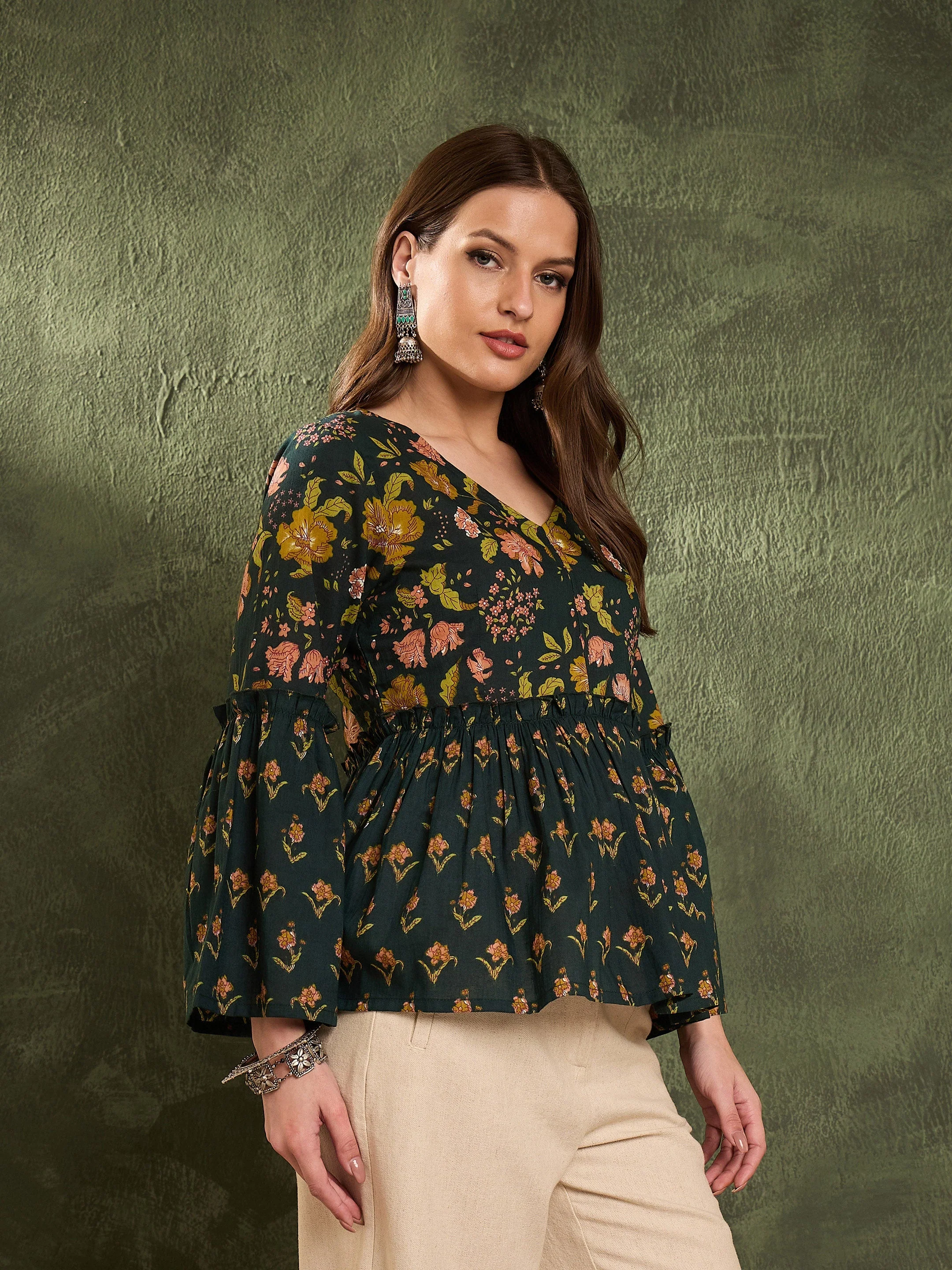 Women Dark Green Floral V Neck Frill Sleeve Peplum Kurti - Image 3