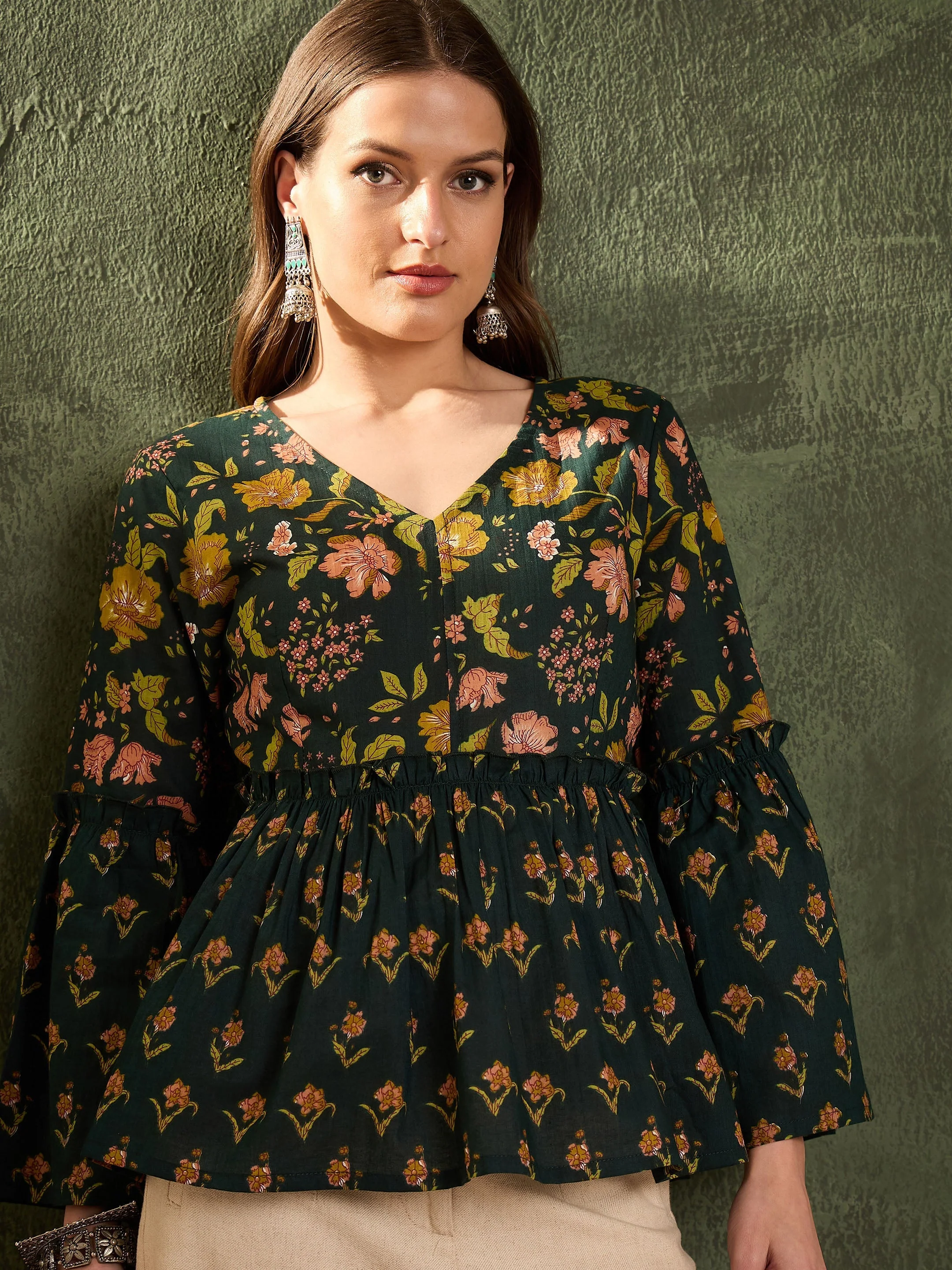 Women Dark Green Floral V Neck Frill Sleeve Peplum Kurti - Image 4