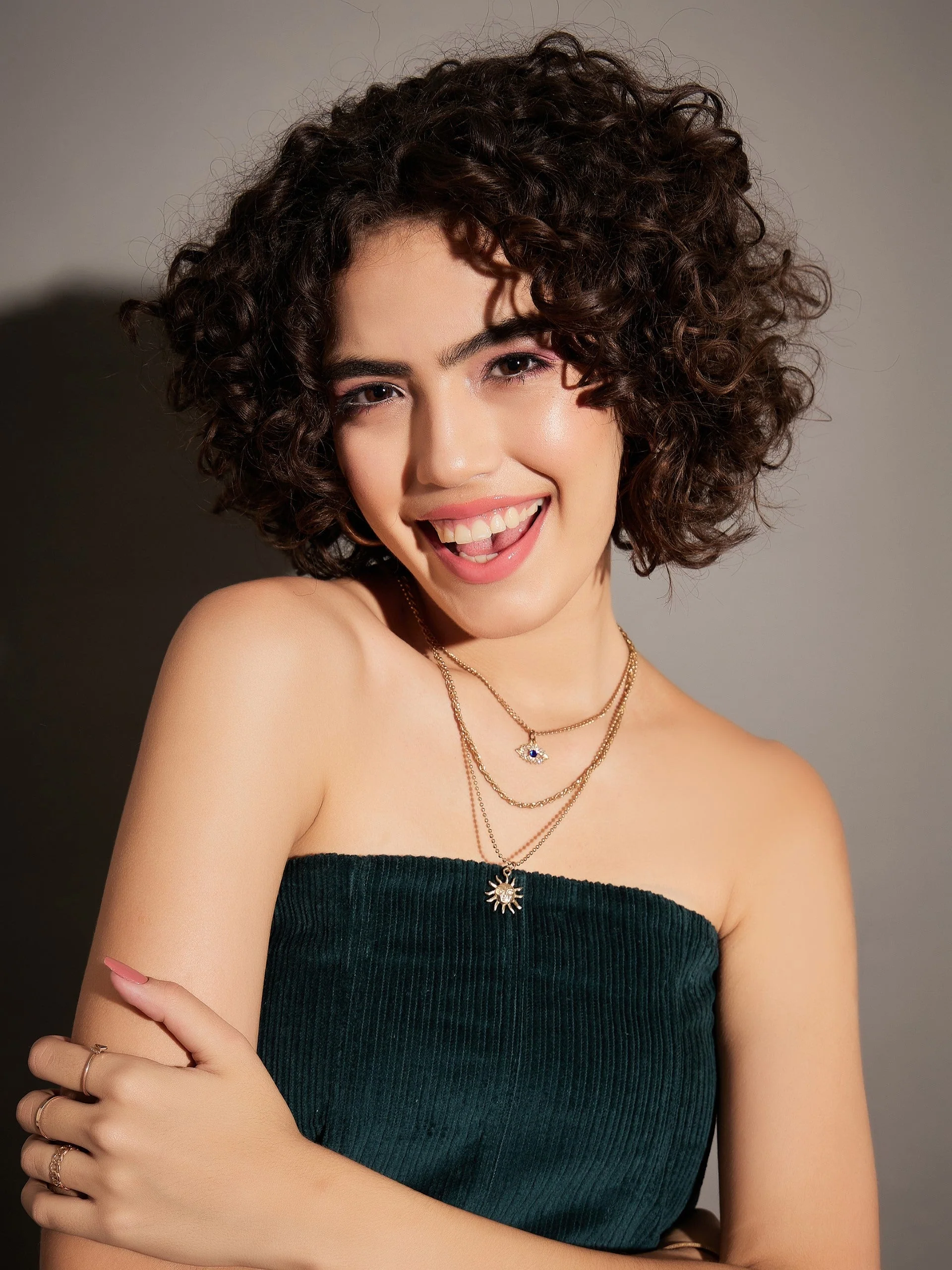Women Emerald Corduroy Off Shoulder Crop Top - Image 4