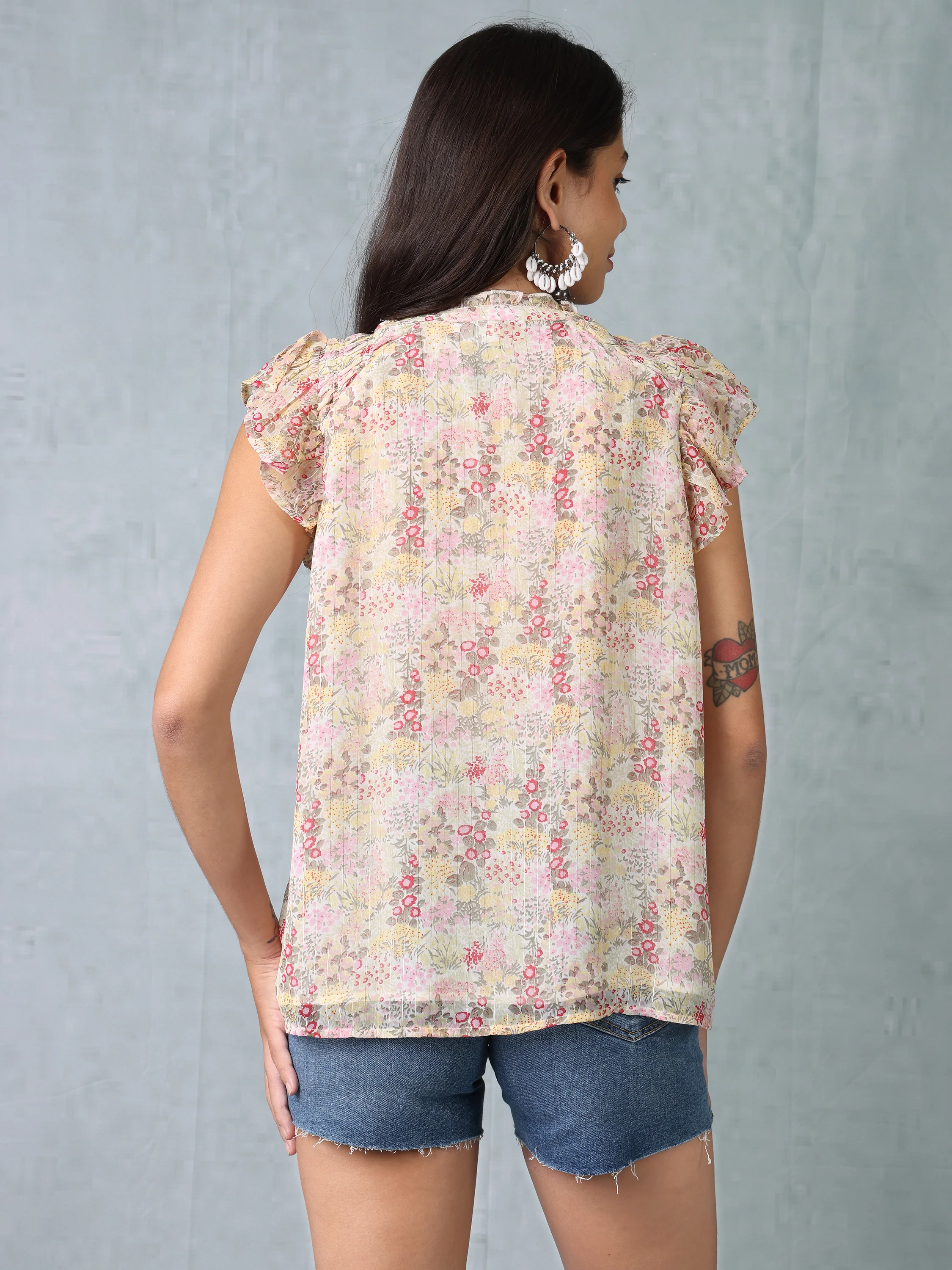 Women Floral Printed Regular Fit Top - Image 4