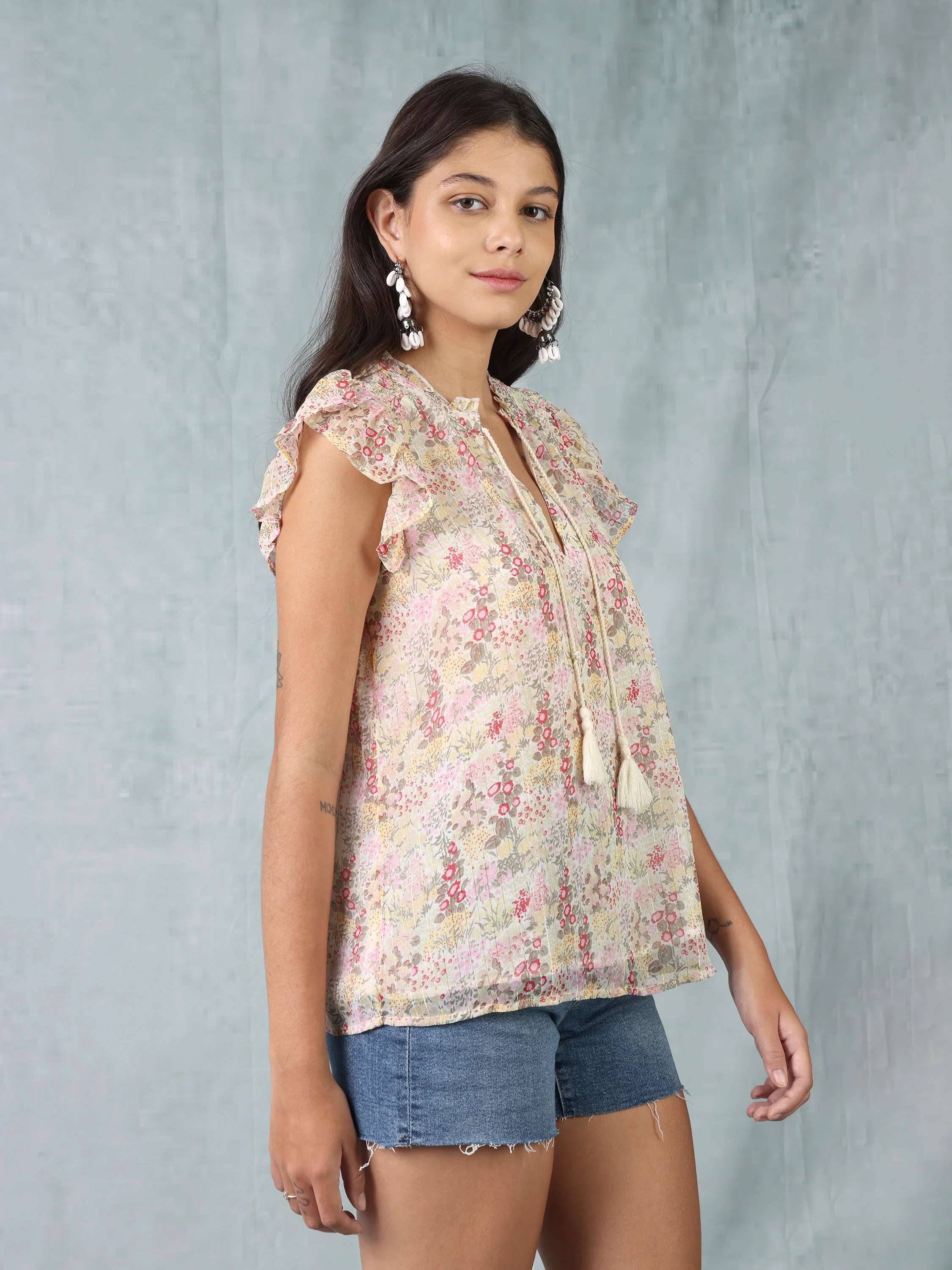 Women Floral Printed Regular Fit Top - Image 5