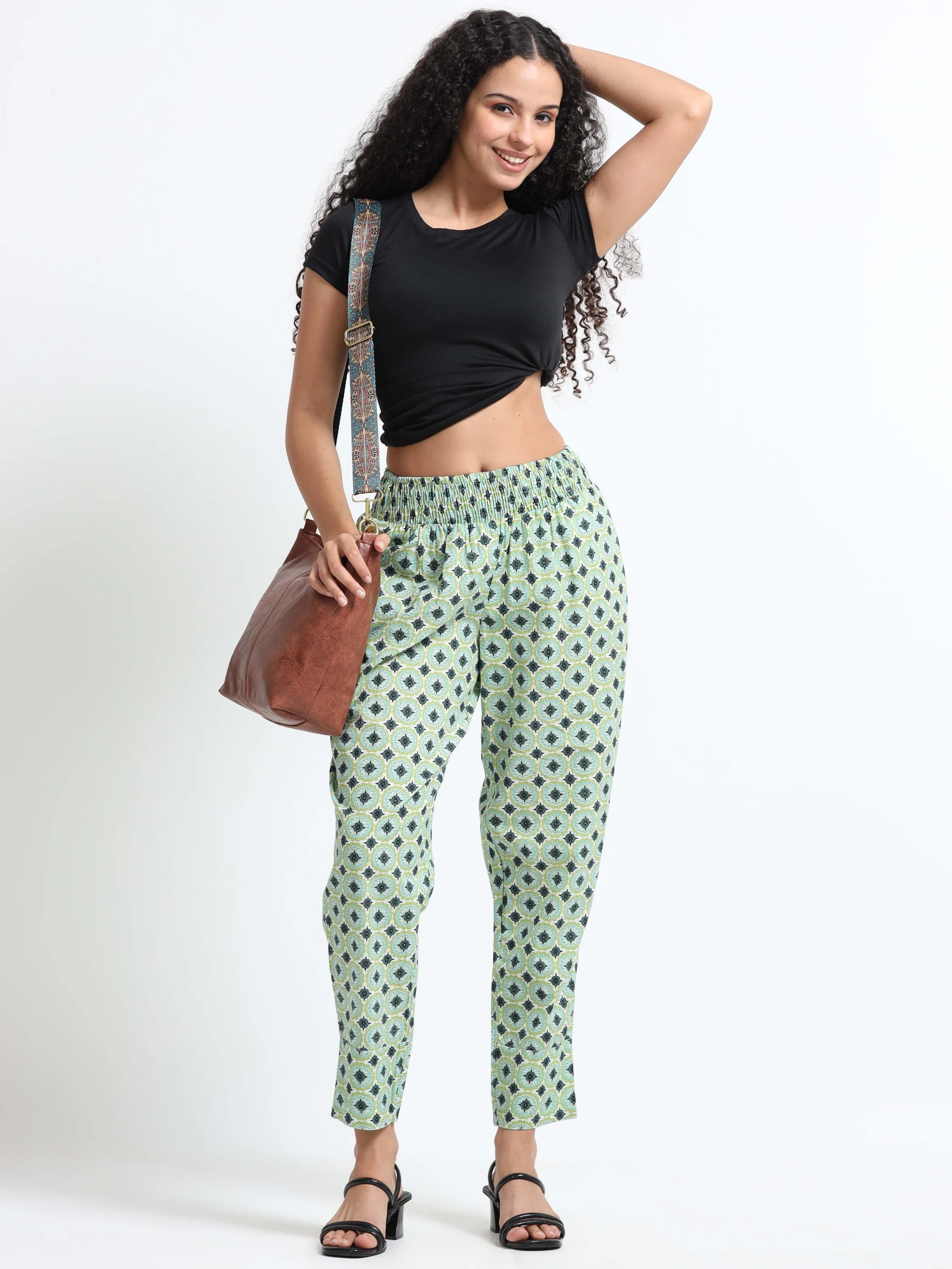 Women Floral Printed Relaxed Pants - Image 2