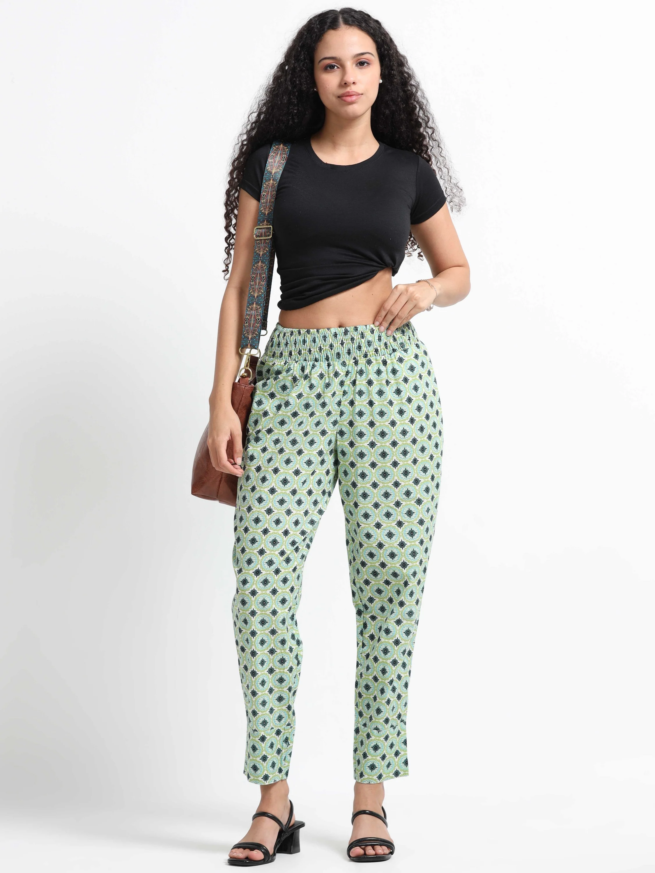 Women Floral Printed Relaxed Pants - Image 6