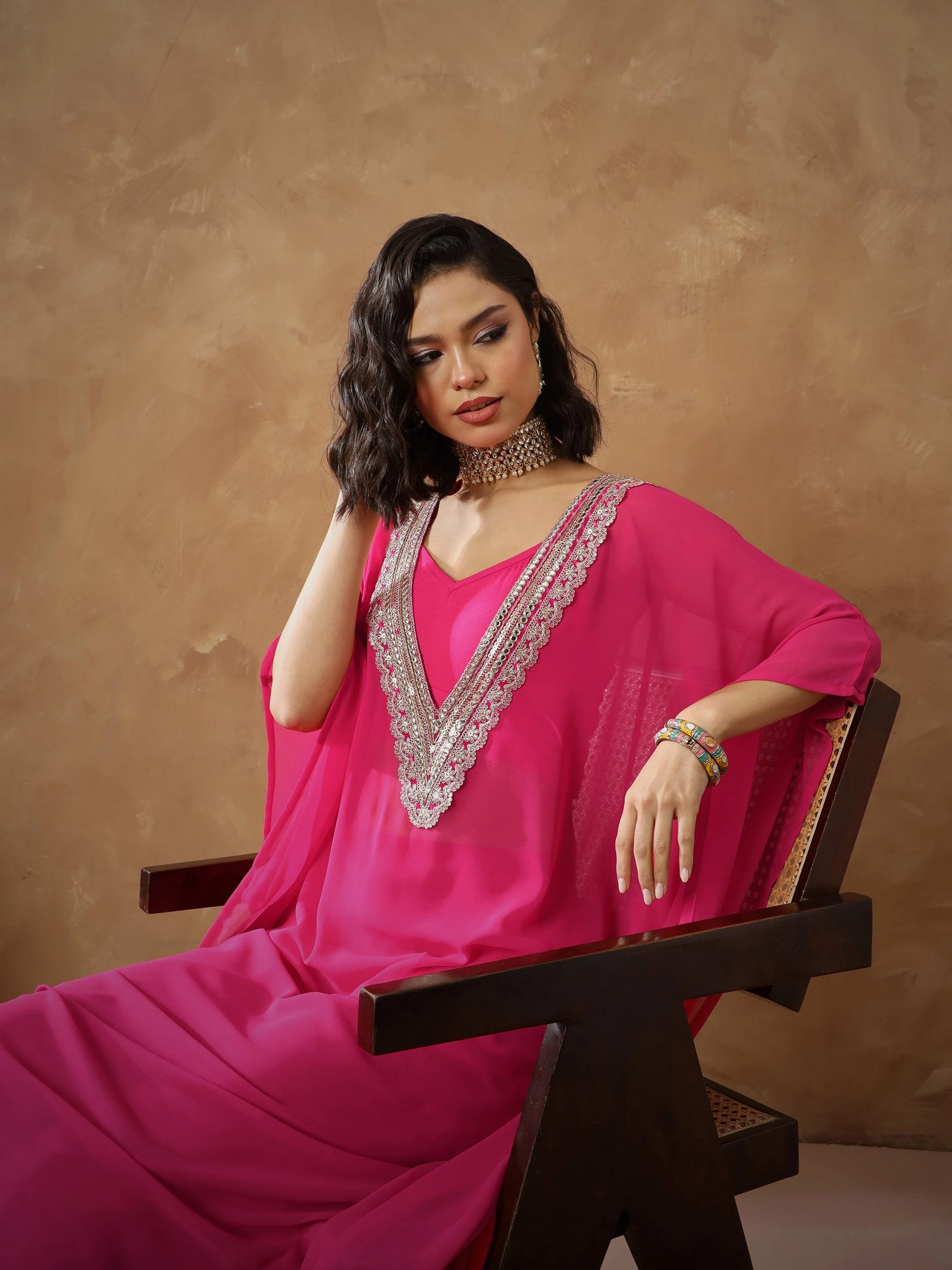 Women Fuchsia Embroidered Kaftan With Cami & Straight Pants - Image 2