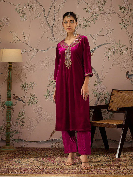 Women Fuchsia Velvet Elasticated Straight Pants - Image 5