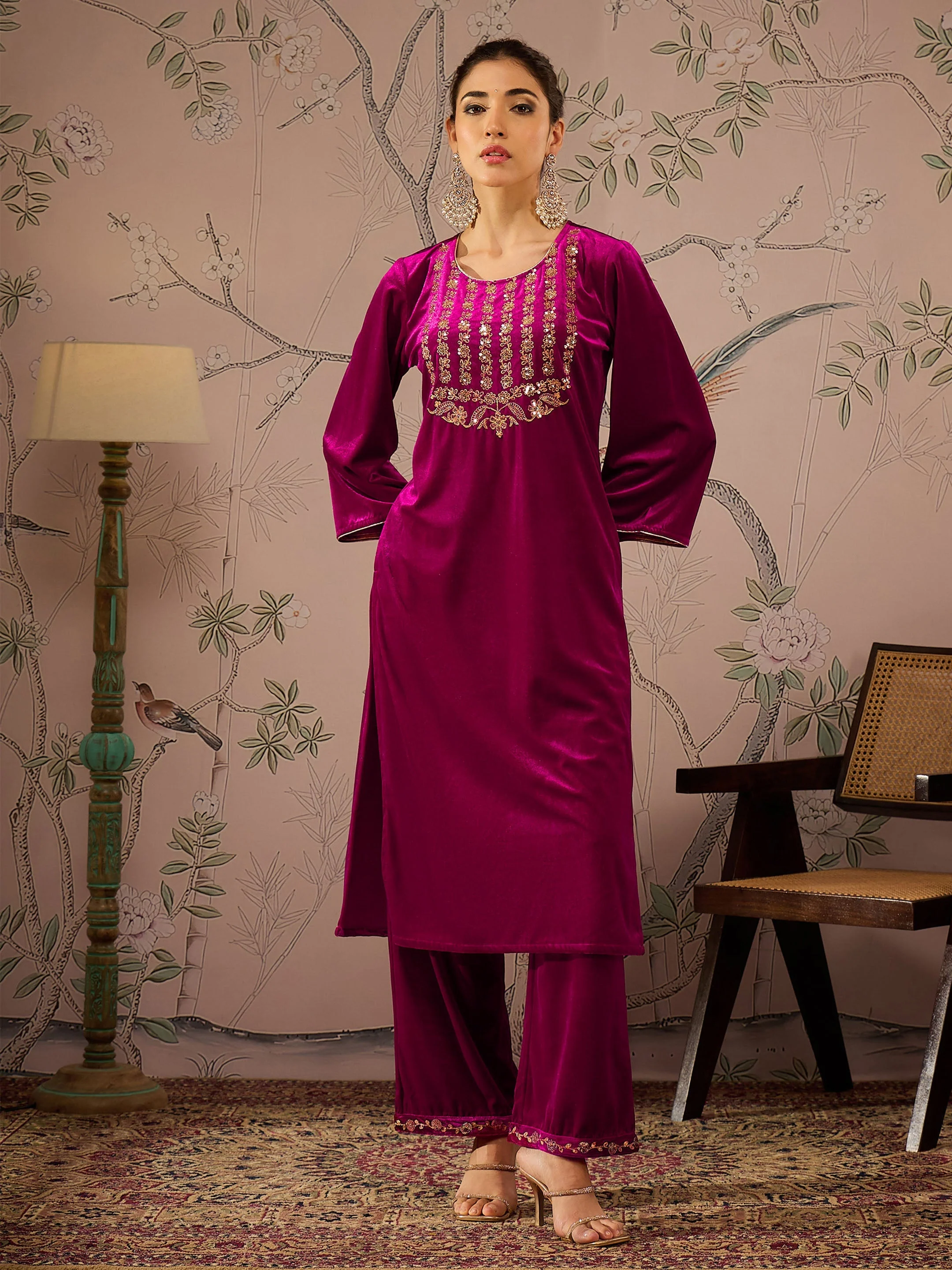 Women Fuchsia Velvet Front Embroidered Kurta - Image 2