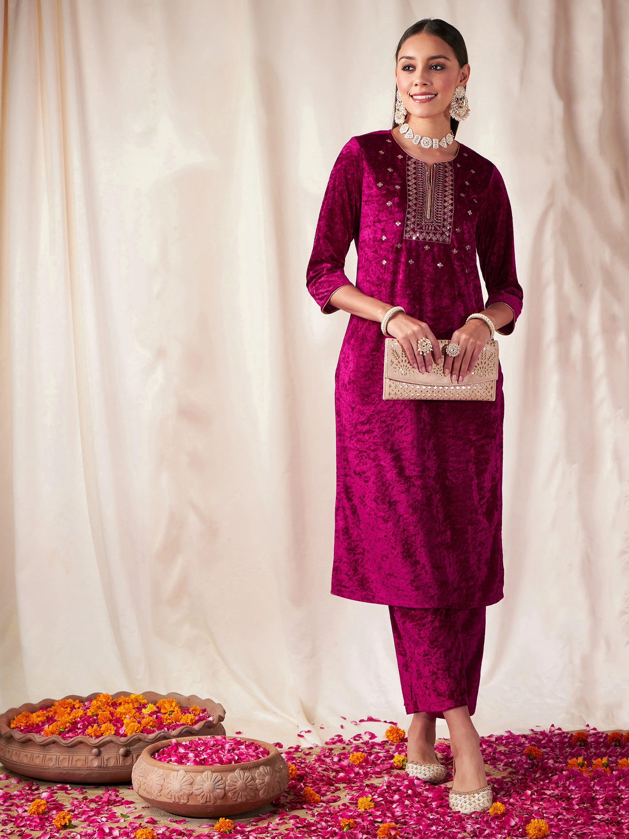 Women Fuchsia Velvet Front Embroidered Straight Kurta - Image 6
