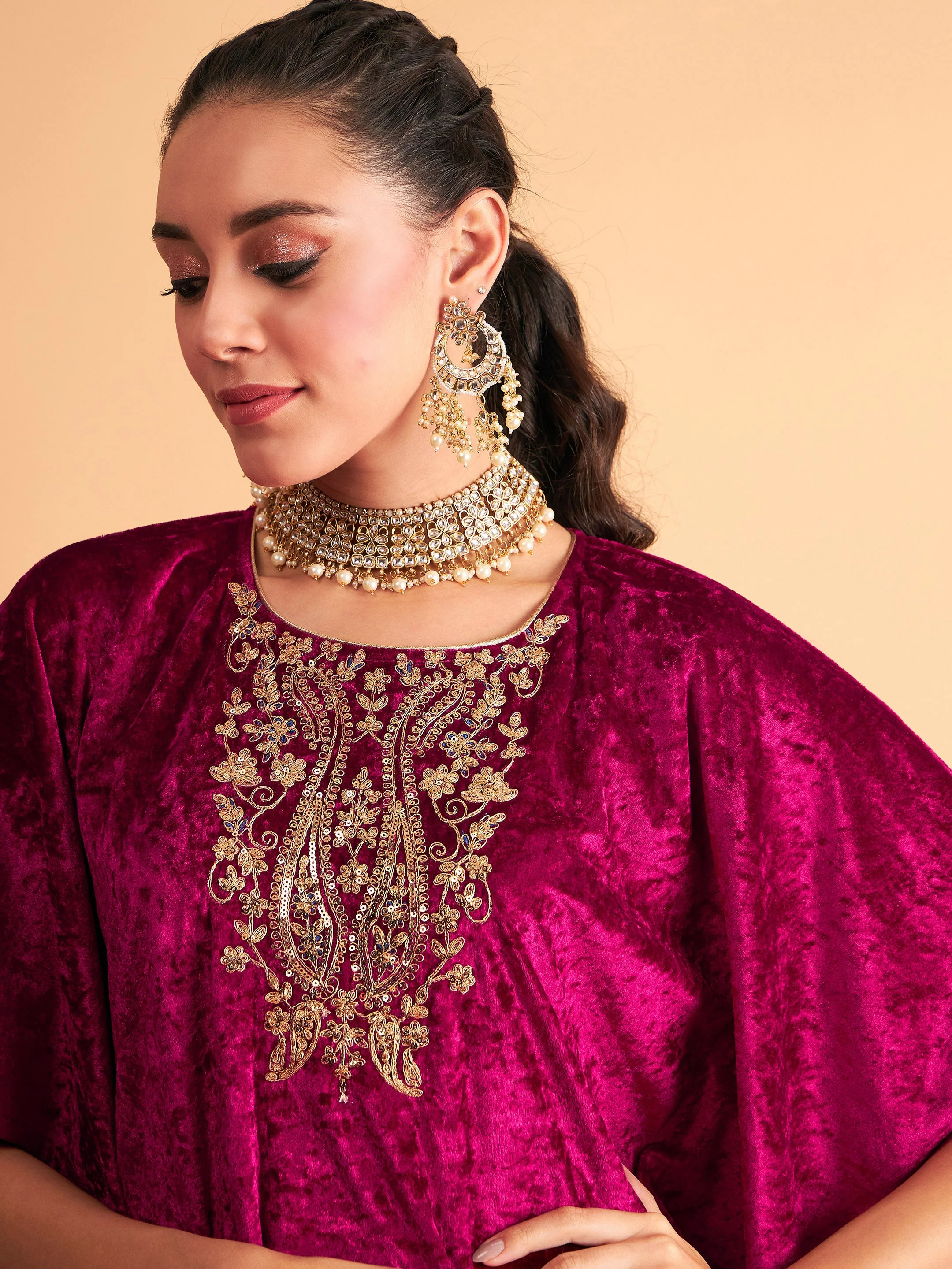 Women Fuchsia Velvet Kaftan Kurta - Image 4