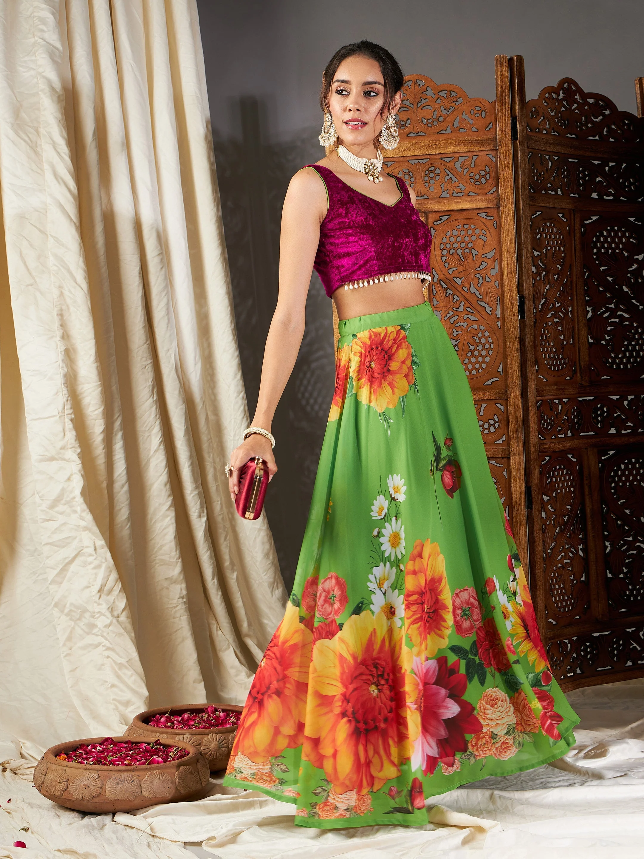 Women Fuchsia Velvet Sleeveless Crop Top - Image 2