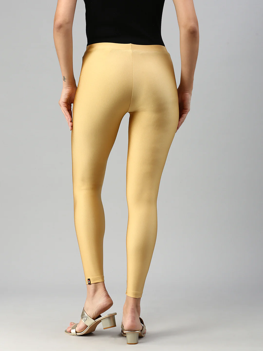 Women Gold Festive Leggings - Image 5