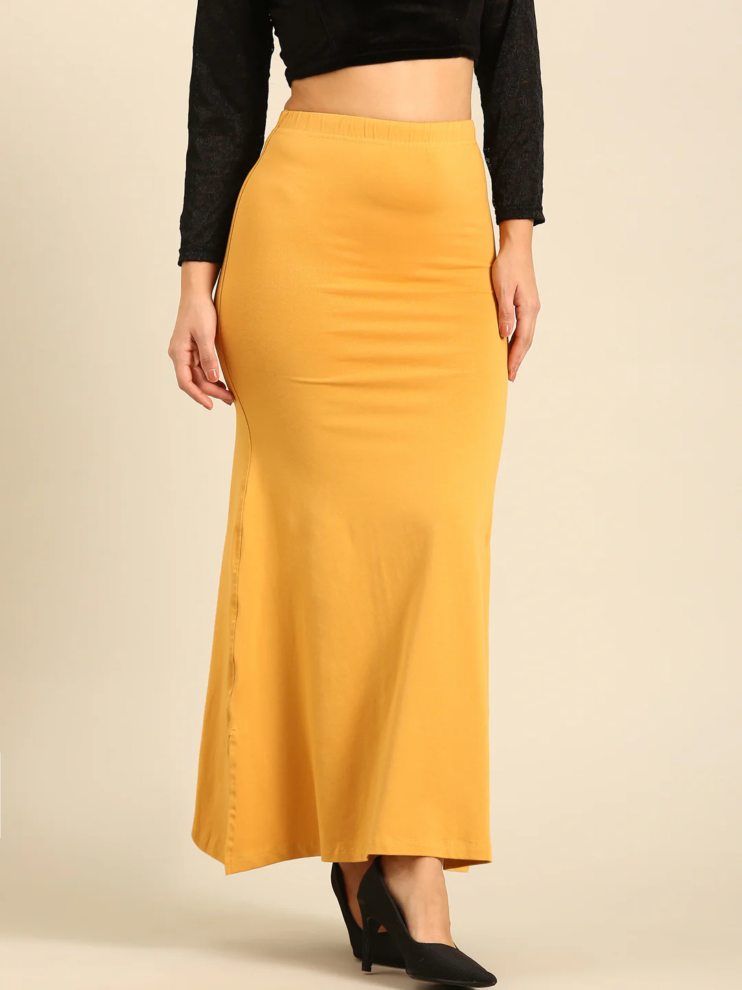 Women Gold Saree Shapewear - Image 4