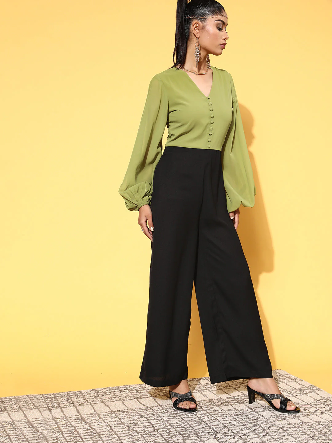 Women Green & Black Volume Sleeve Jumpsuit - Image 2