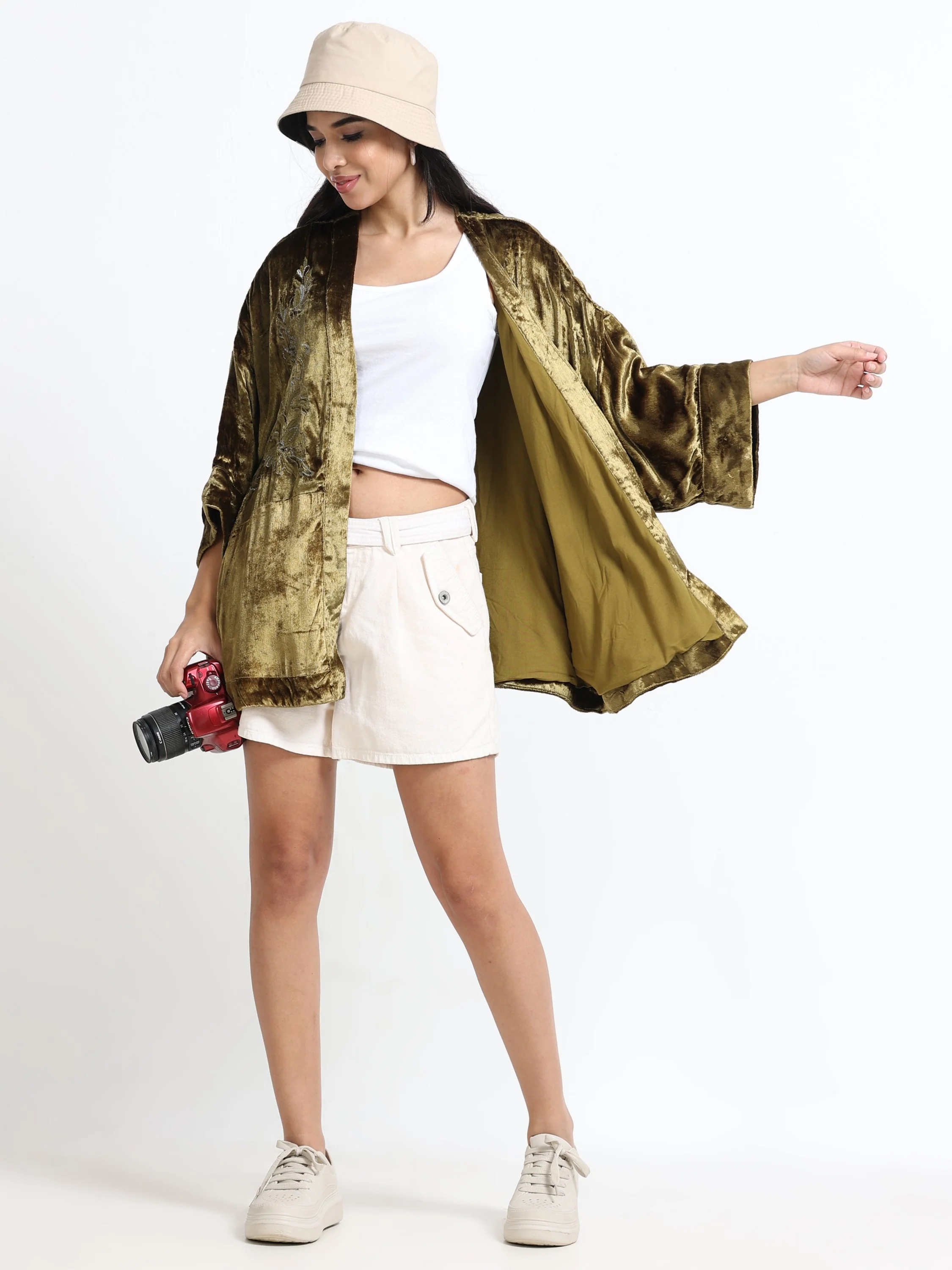 Women Green Velvet Embellished Kimono Jacket - Image 7