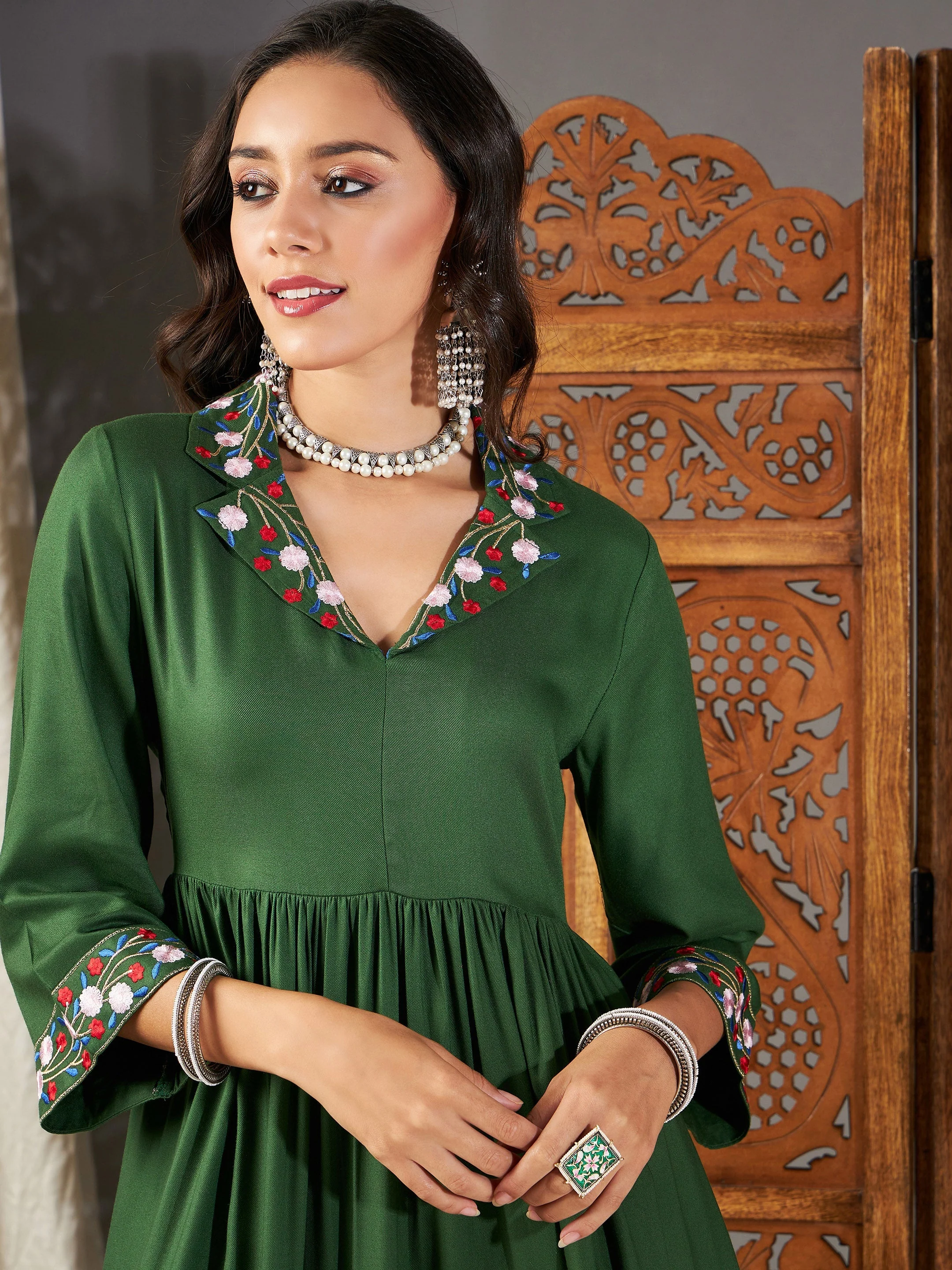 Women Green Embroidered Sleeve Gathered Dress - Image 4