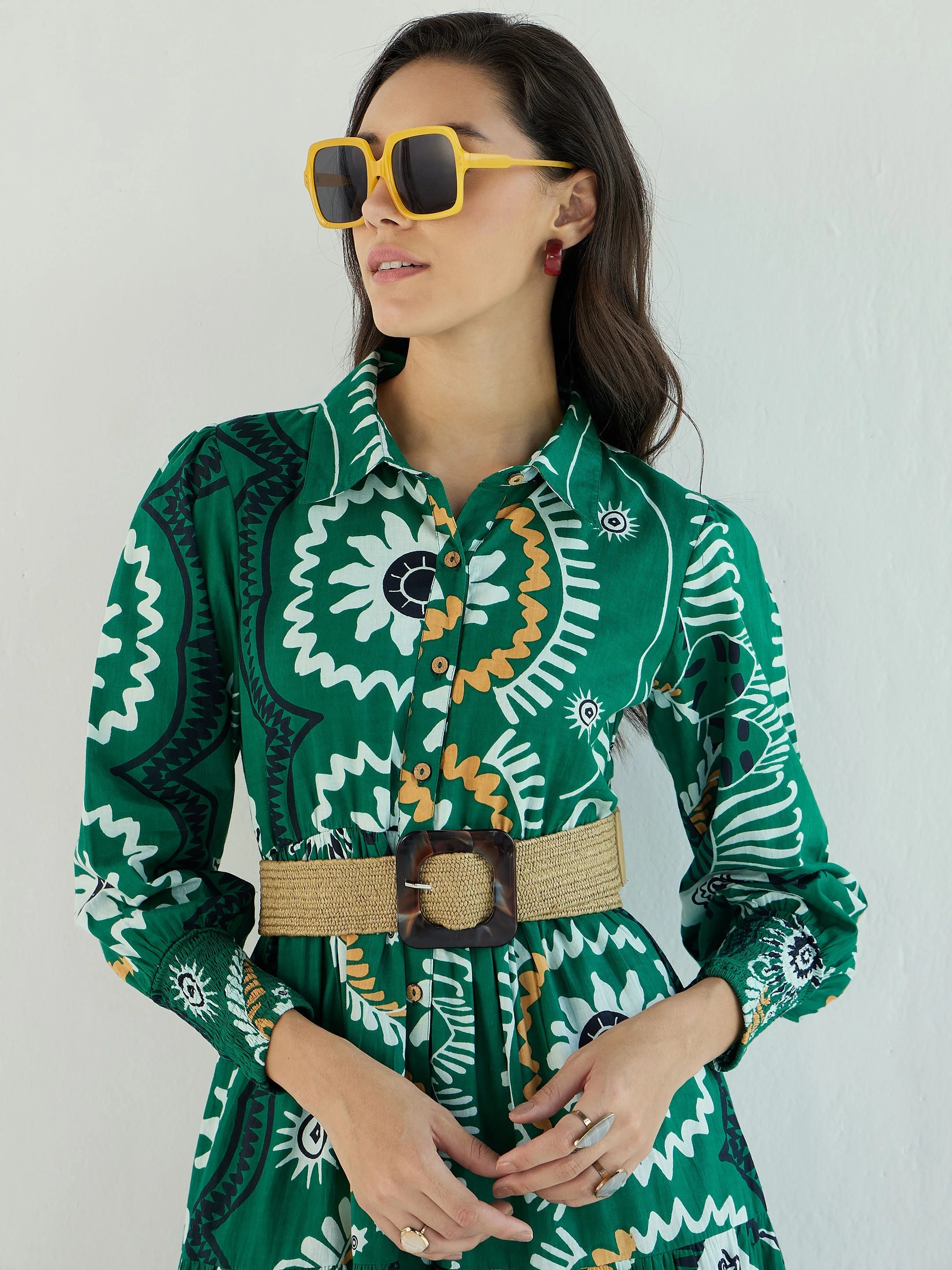 Women Green Floral Front-Button Midi Dress - Image 3