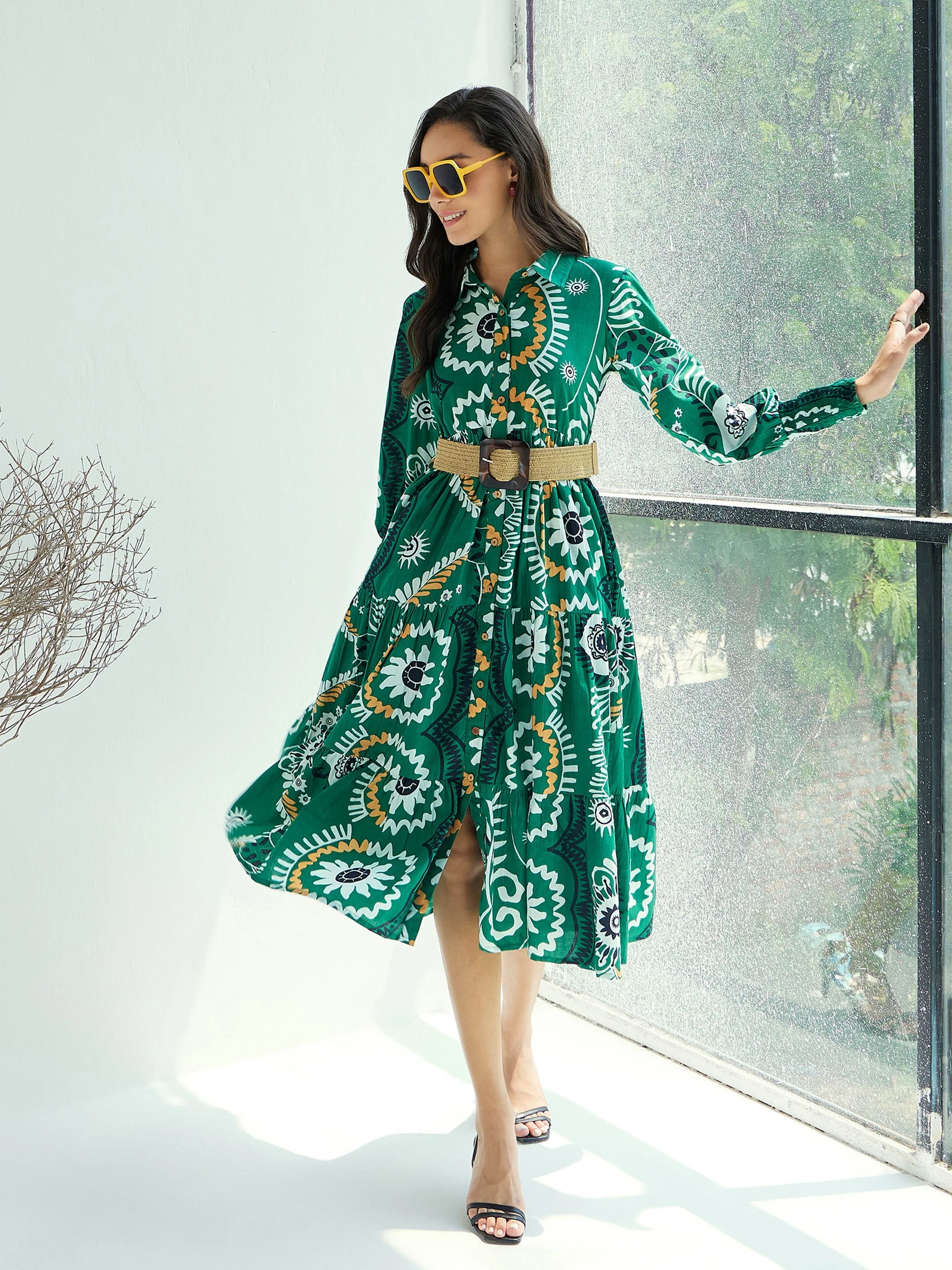 Women Green Floral Front-Button Midi Dress - Image 4