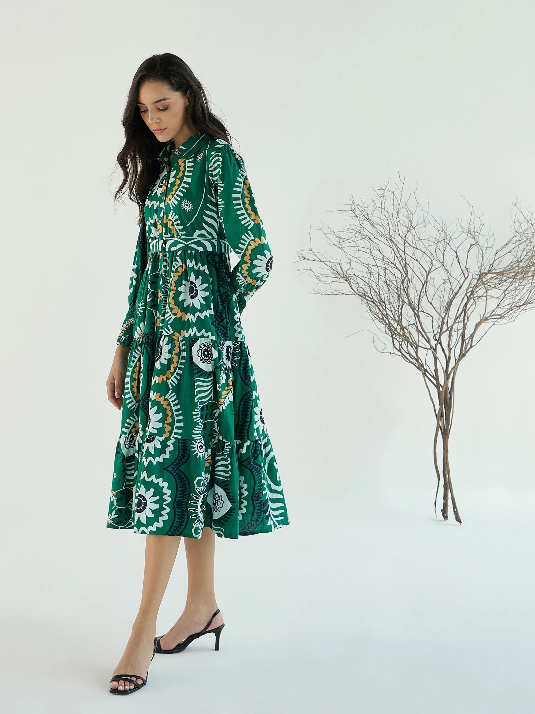 Women Green Floral Front-Button Midi Dress - Image 5