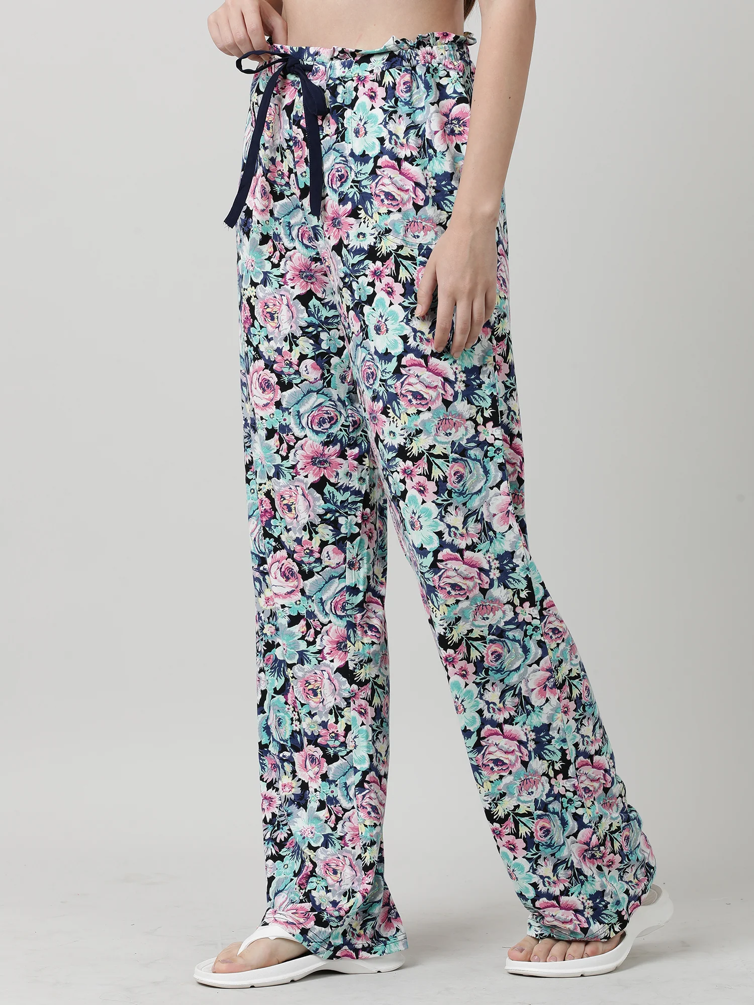 Women Green Floral Print Lounge Pants - Image 3
