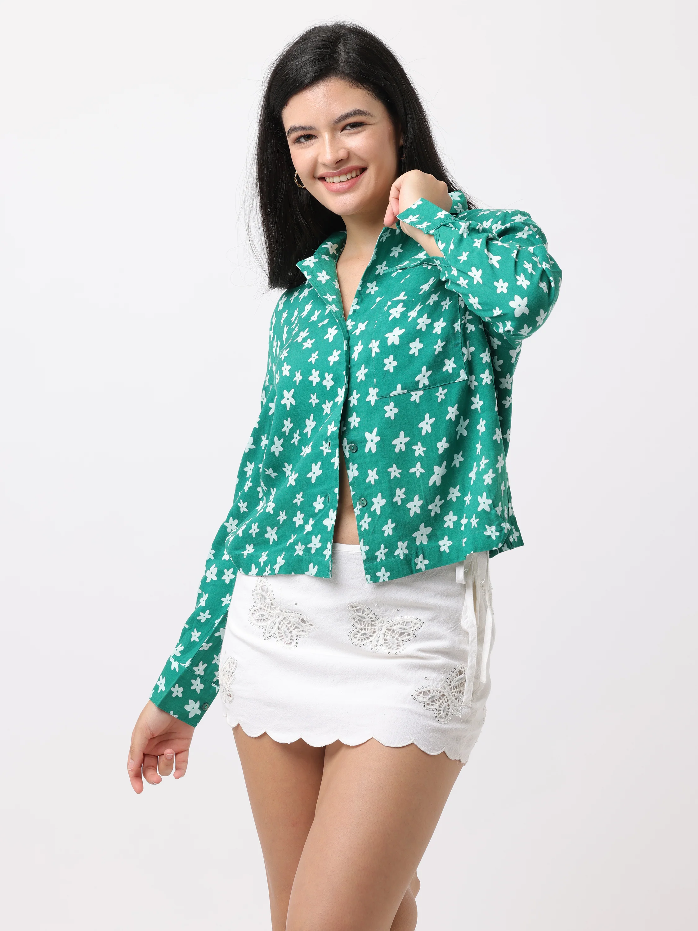 Women Green Floral Printed Comfort Fit Shirt - Image 4