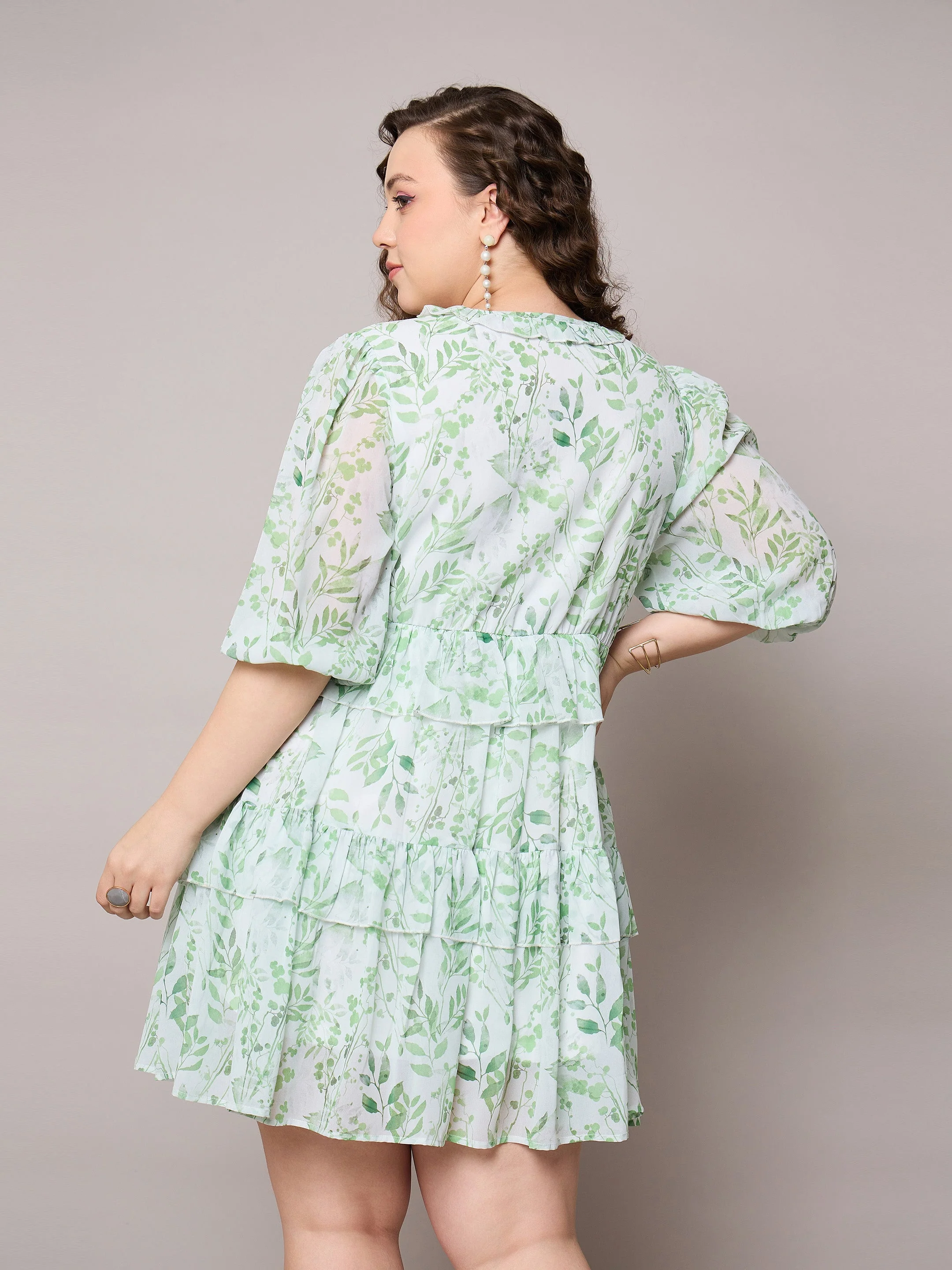Women Green Floral Short Tiered Dress - Image 5