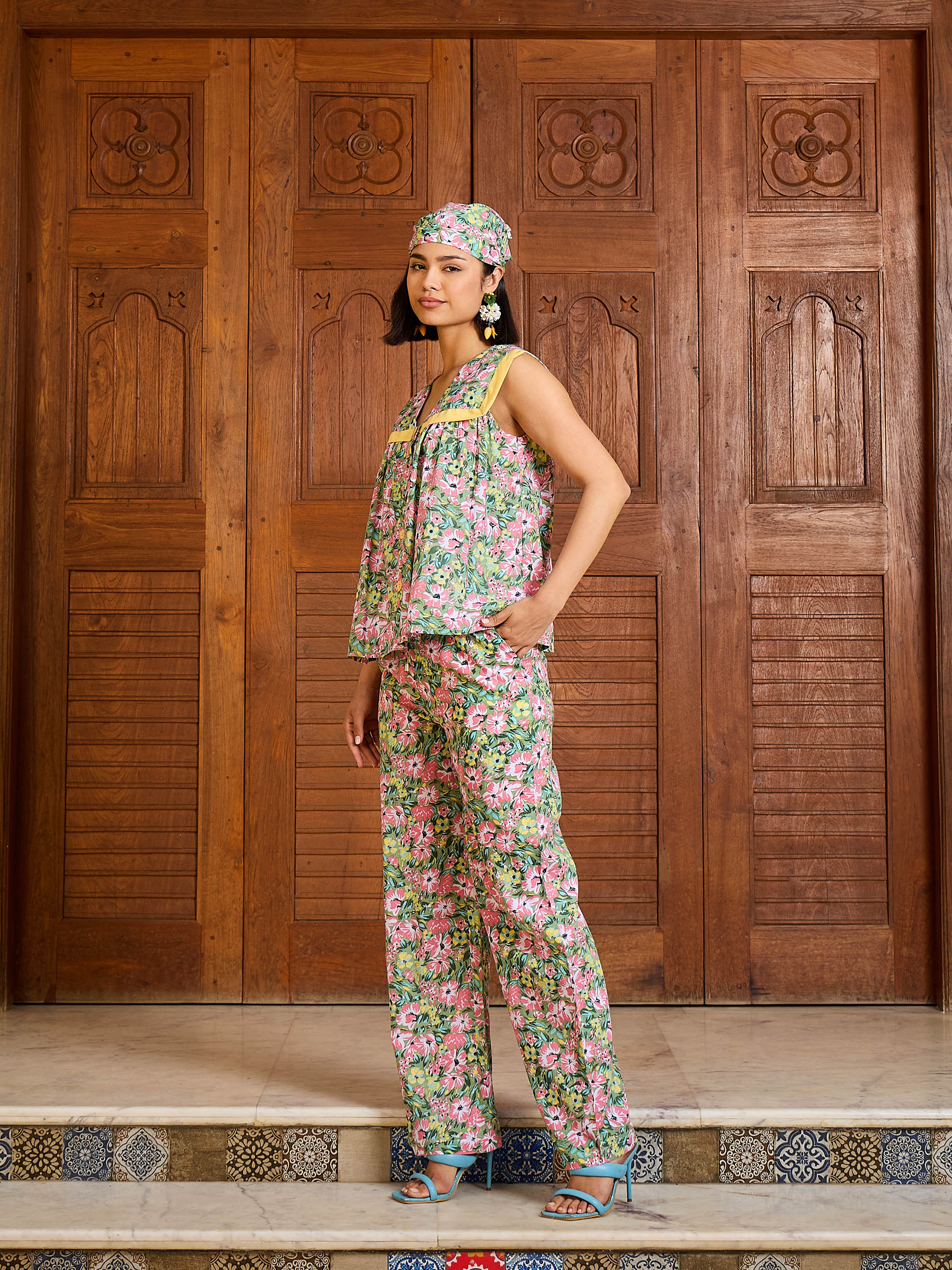 Women Green Floral V Neck Peplum Top With Pants - Image 5