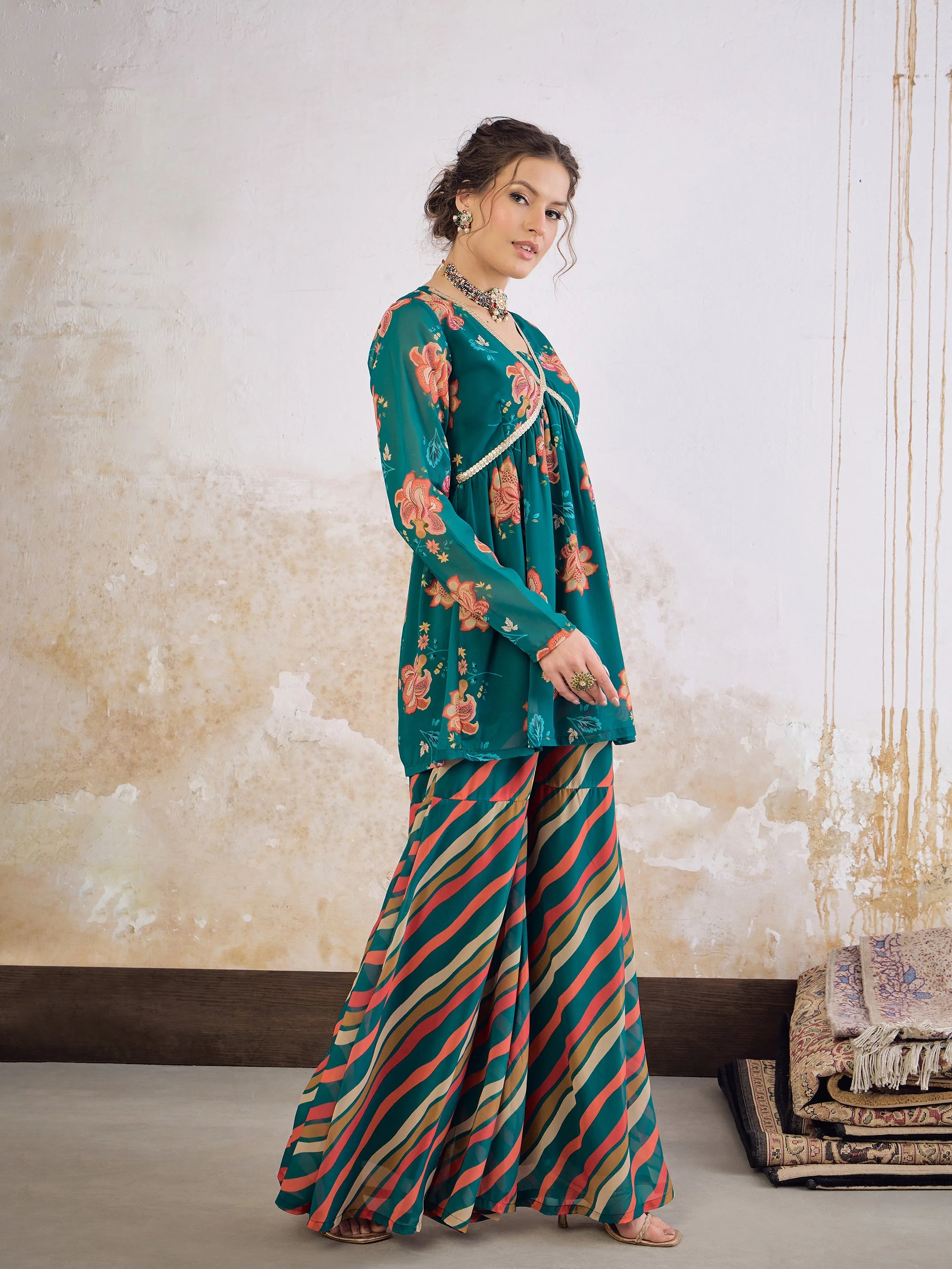 Women Green Floral V Neck Peplum Top With Sharara Pants - Image 3