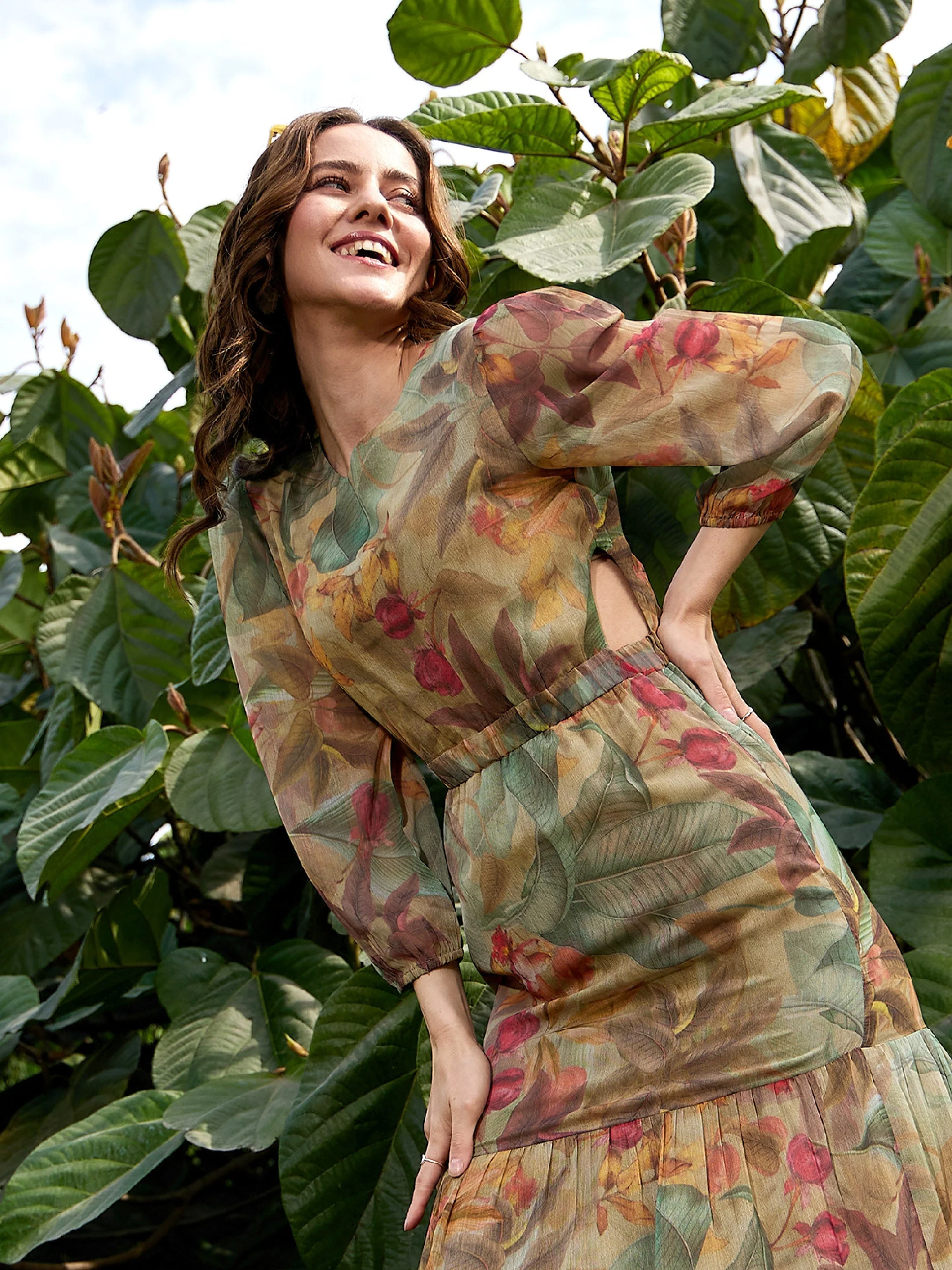 Women Green Jungle Printed Waist Cut Out Maxi Dress - Image 2
