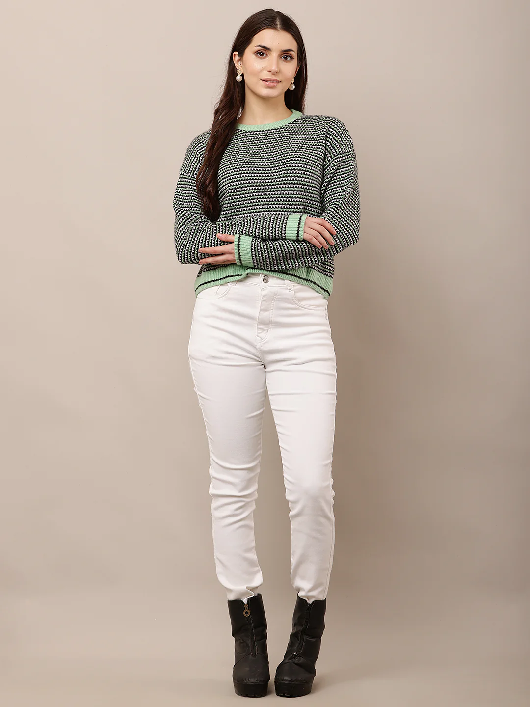 Women Green Loose Round Neck Sweater - Image 3