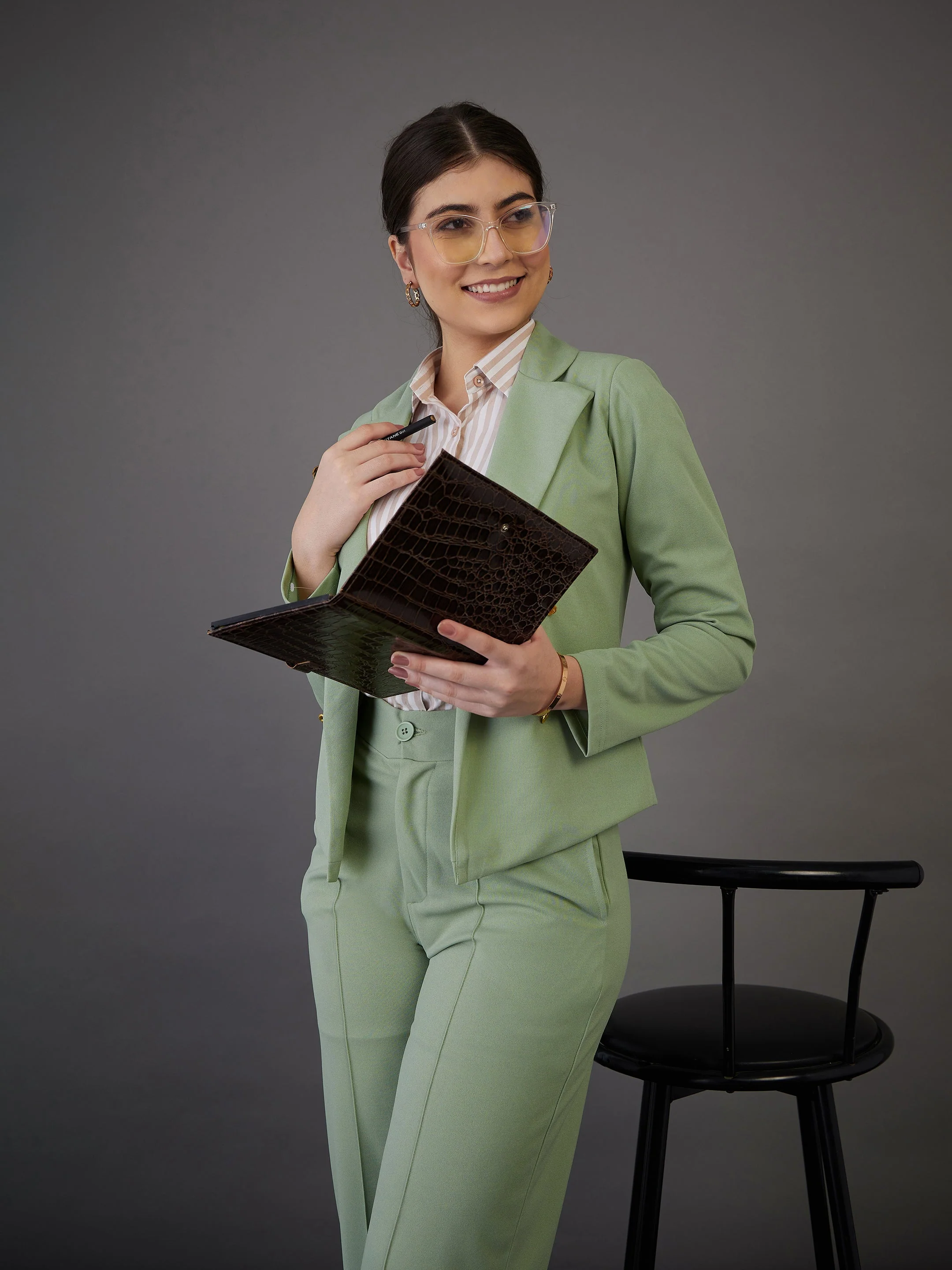 Women Green Notch Collar Single-Breasted Blazer - Image 6