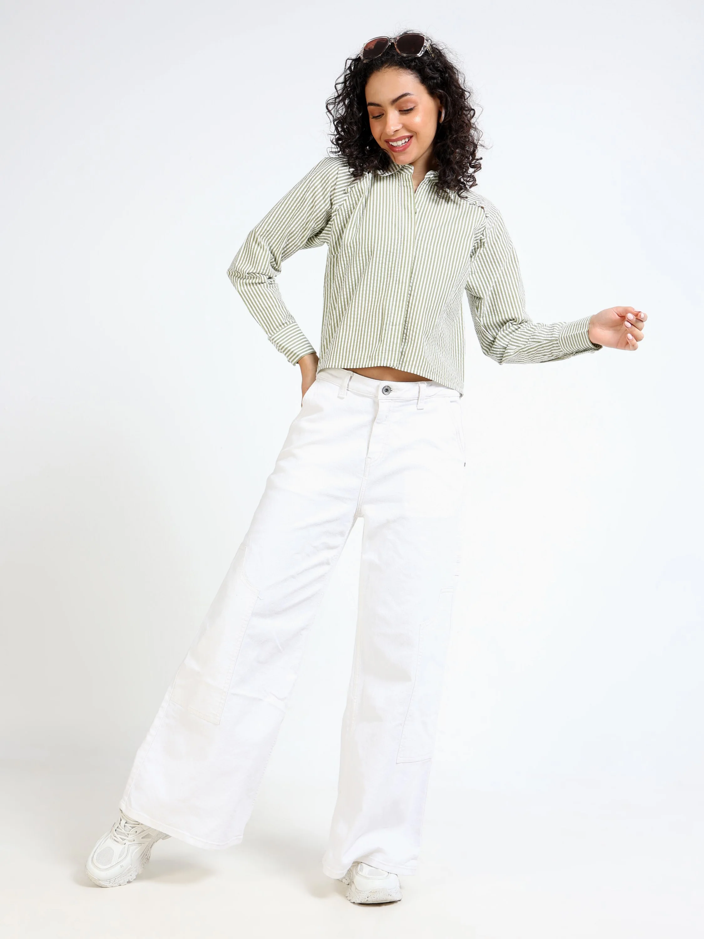 Women Green Raglan Sleeve Top - Image 2