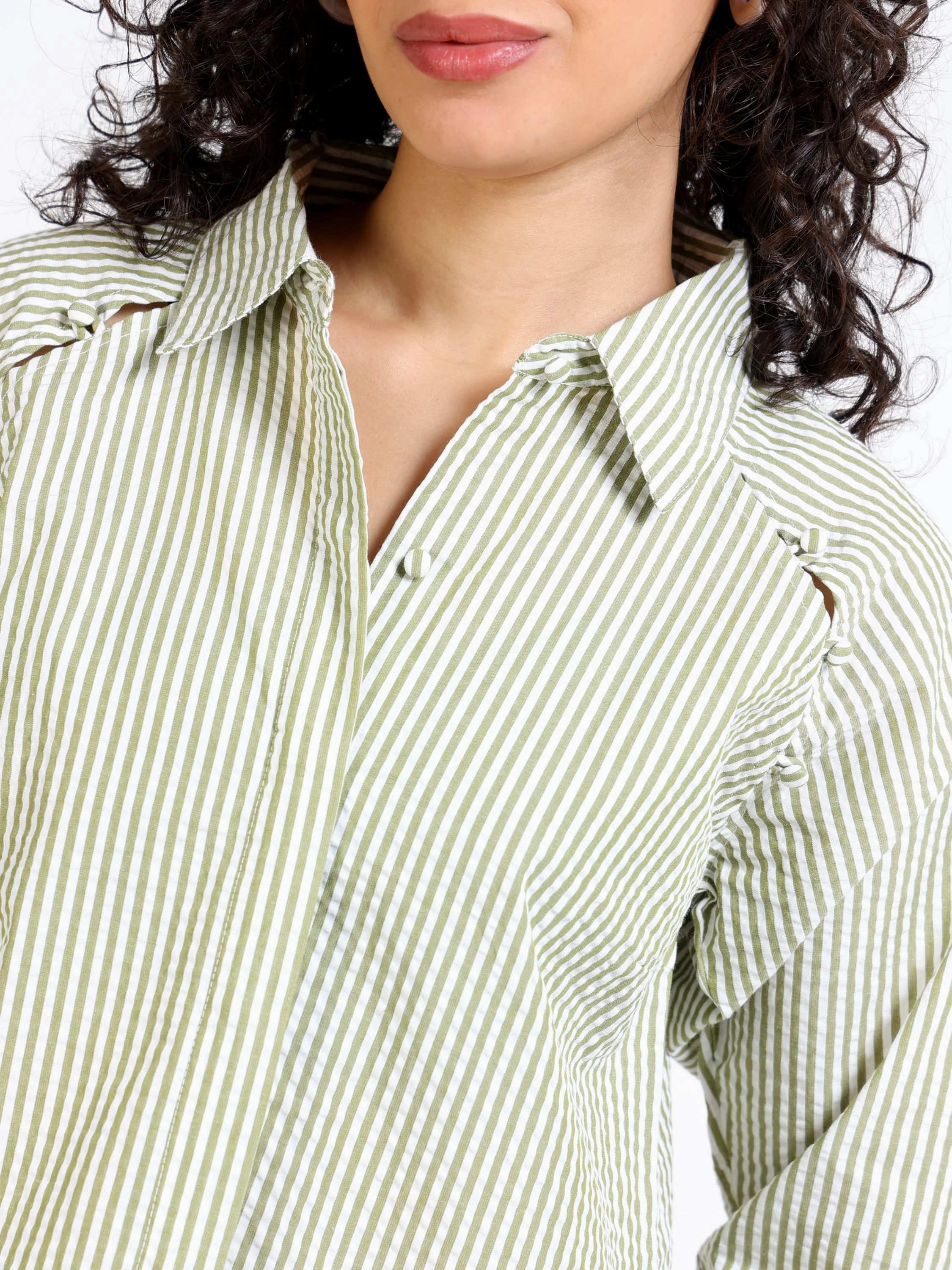 Women Green Raglan Sleeve Top - Image 6