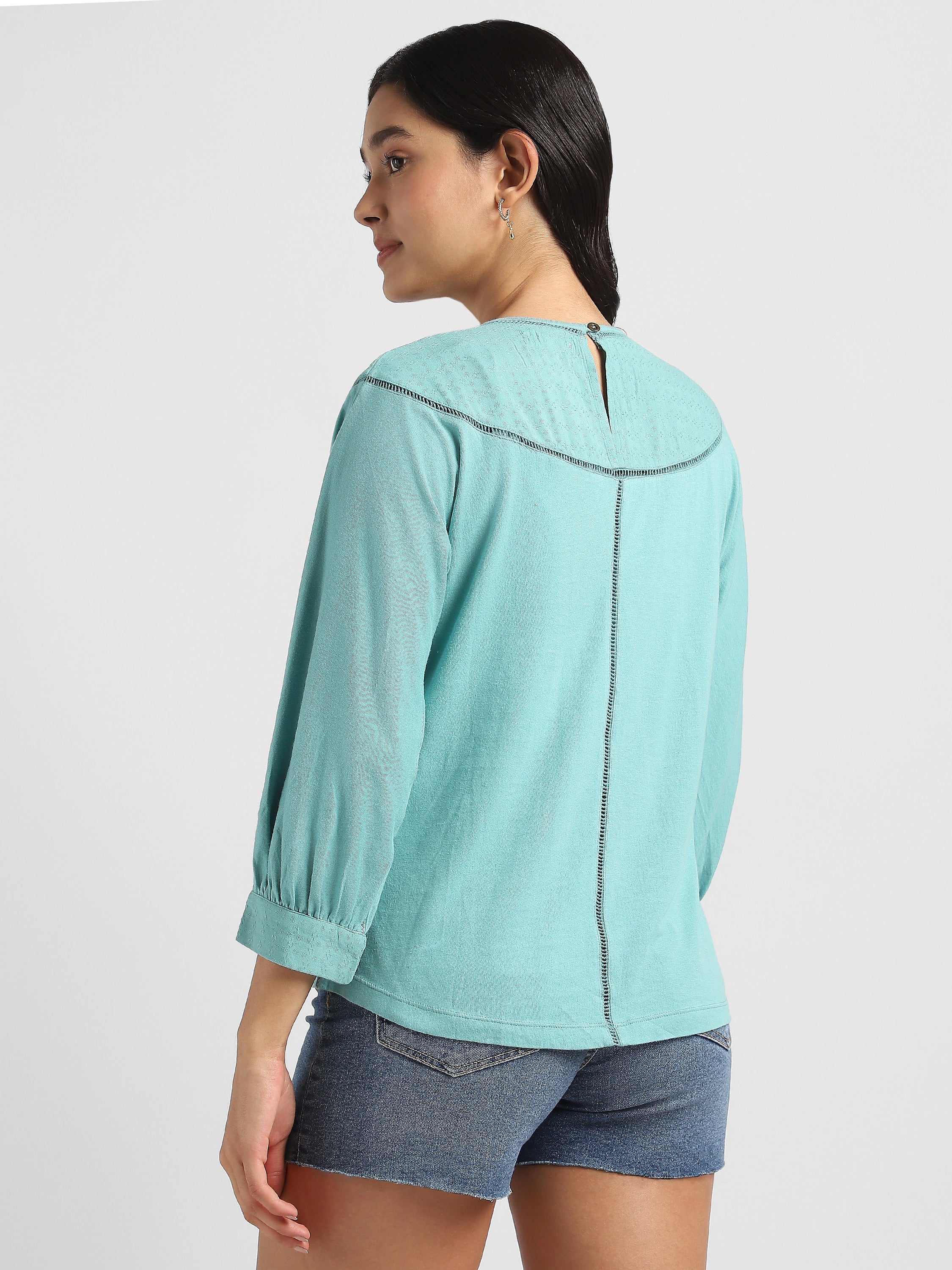 Women Green  Elegant Top with Balloon Sleeves and Lace Inserts - Image 3