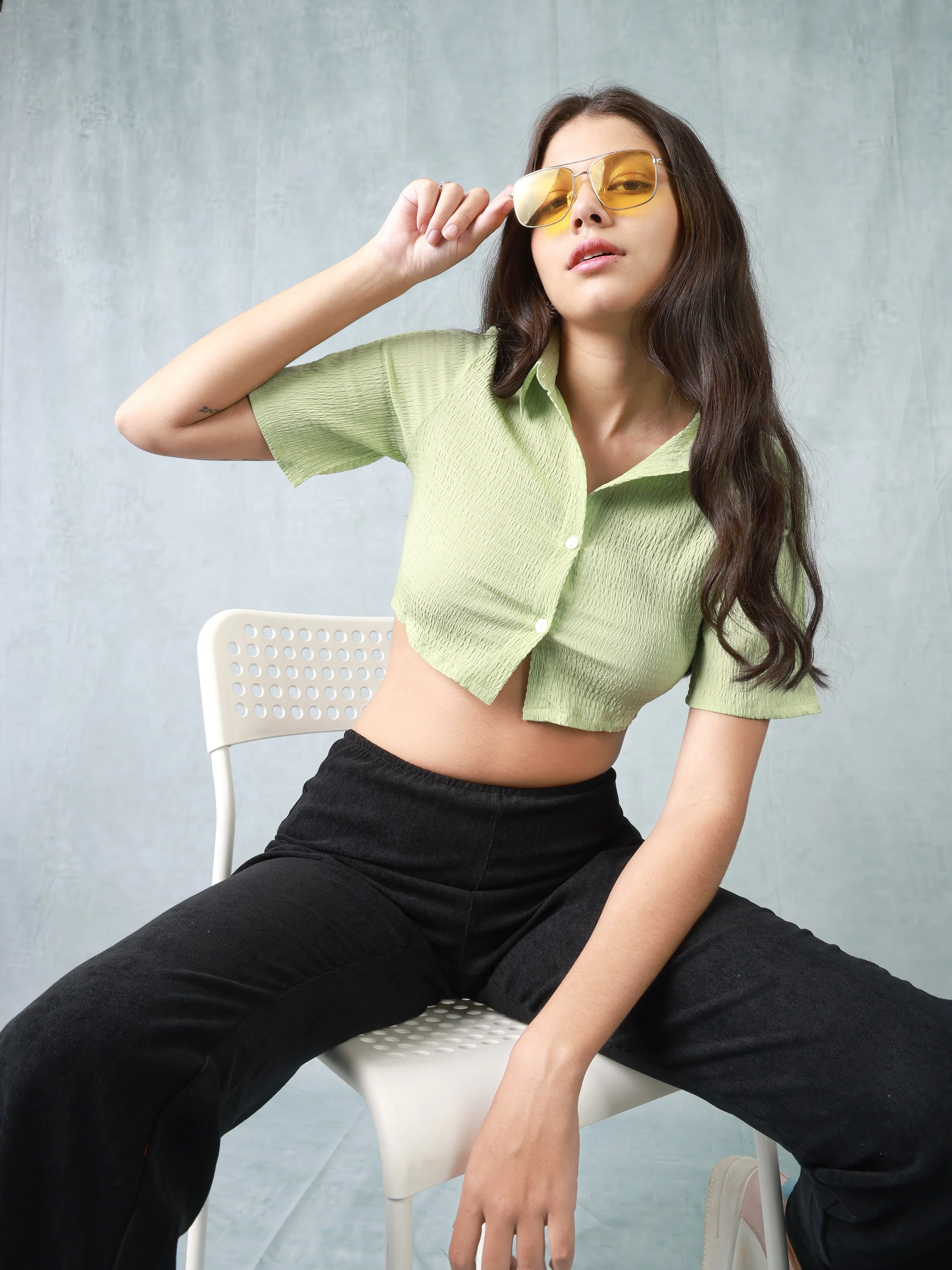 Women Green Textured Crop Shirt - Image 4