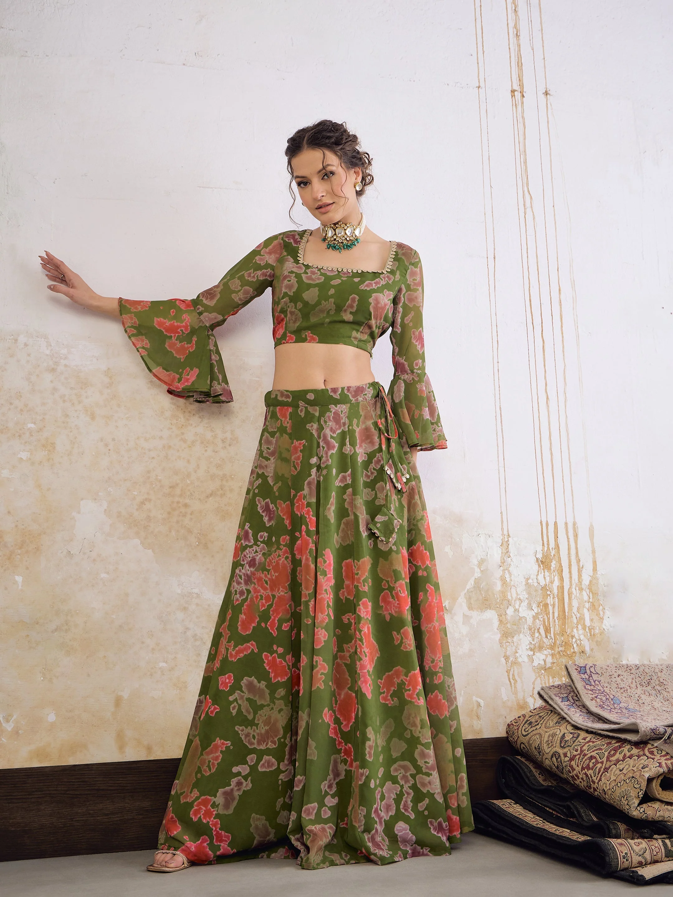 Women Green  Tie & dye Crop Top With Anarkali Skirt - Image 2